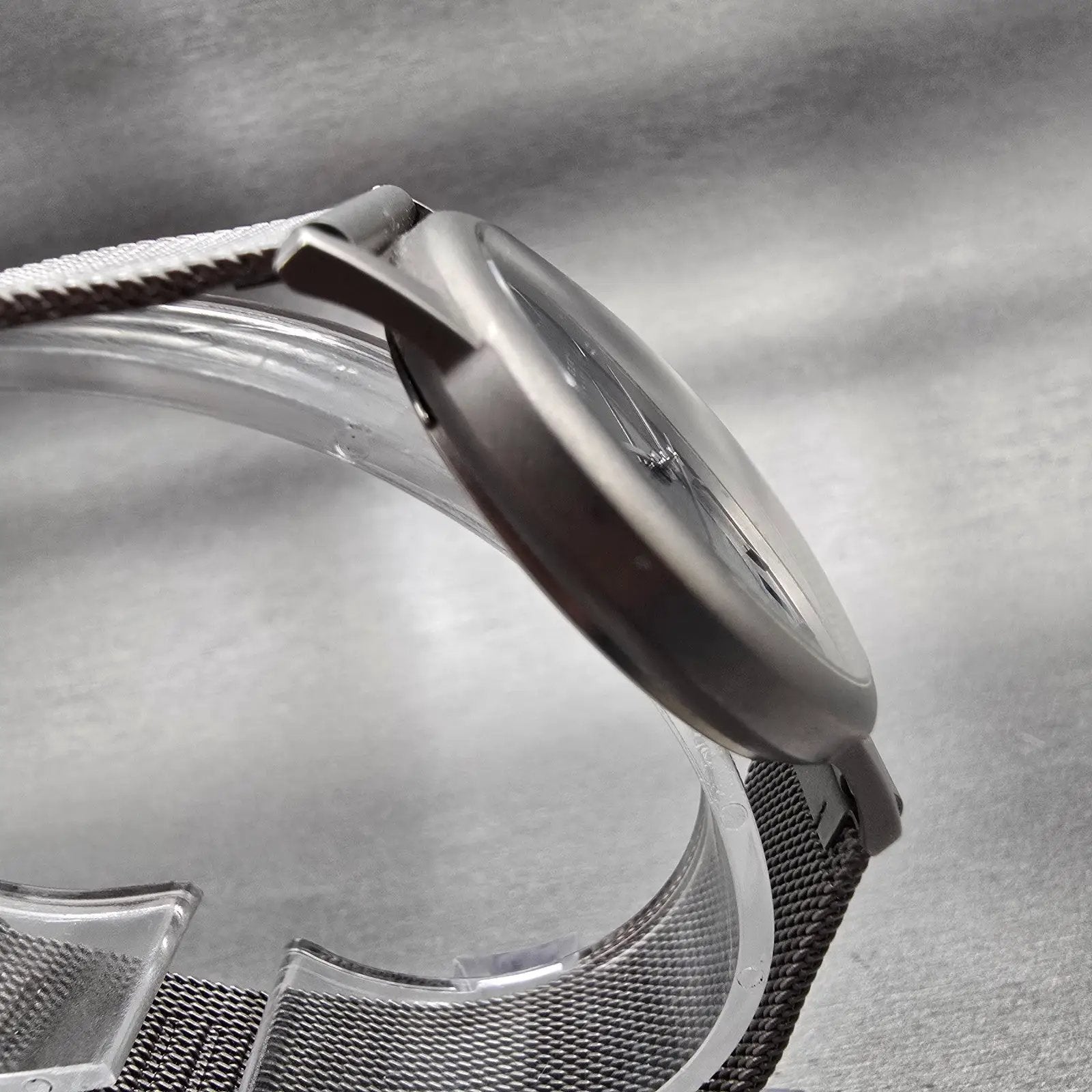 Skagen Watch Men 34mm Gray Dial Titanium Date Round 170LTTM New Battery Mesh3