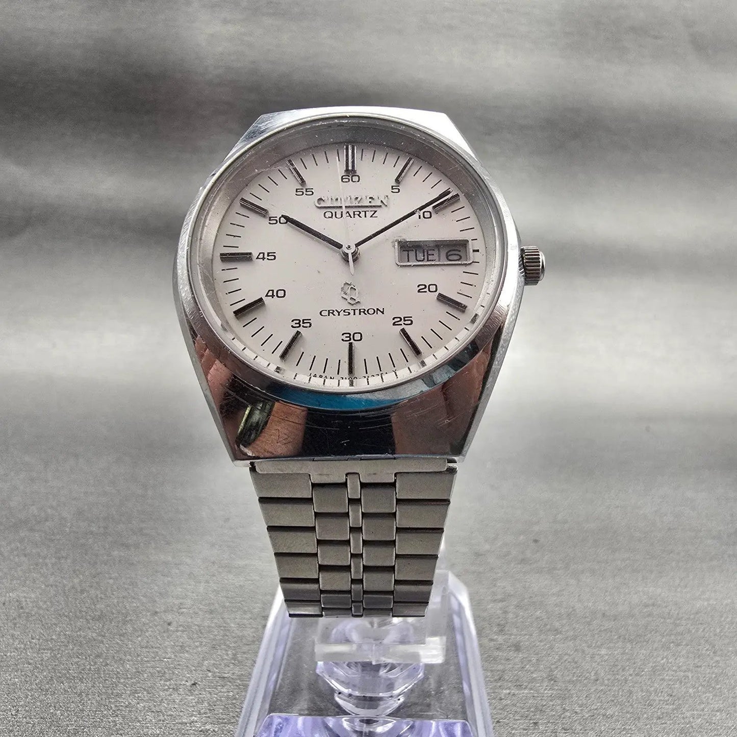 Citizen Crystron Watch Men 35mm Silver Dial Silver Tone Daydate 4-730585 New Bat5