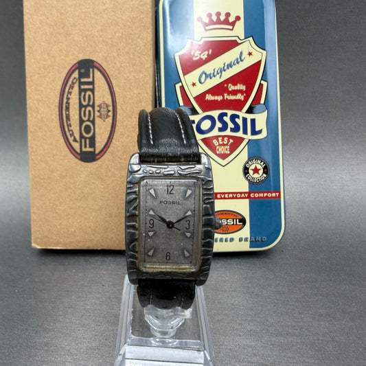 Fossil Tank Watch Unisex 24mm Gray Dial Silver Tone Rectangle ET7828 New Battery0