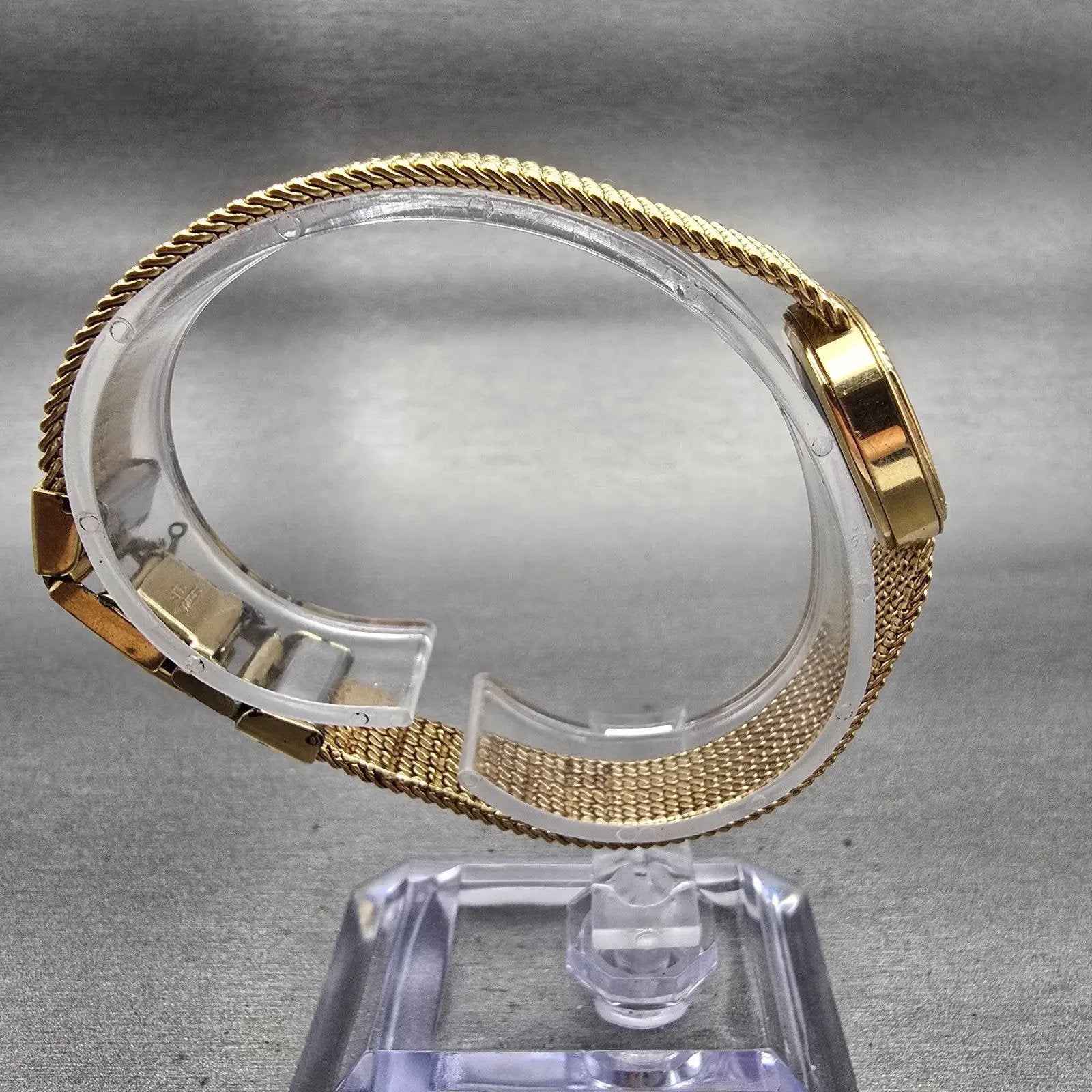 Seiko Watch Women 21mm Gold Dial Gold Tone Oval 2320-5200 New Battery Vintage8