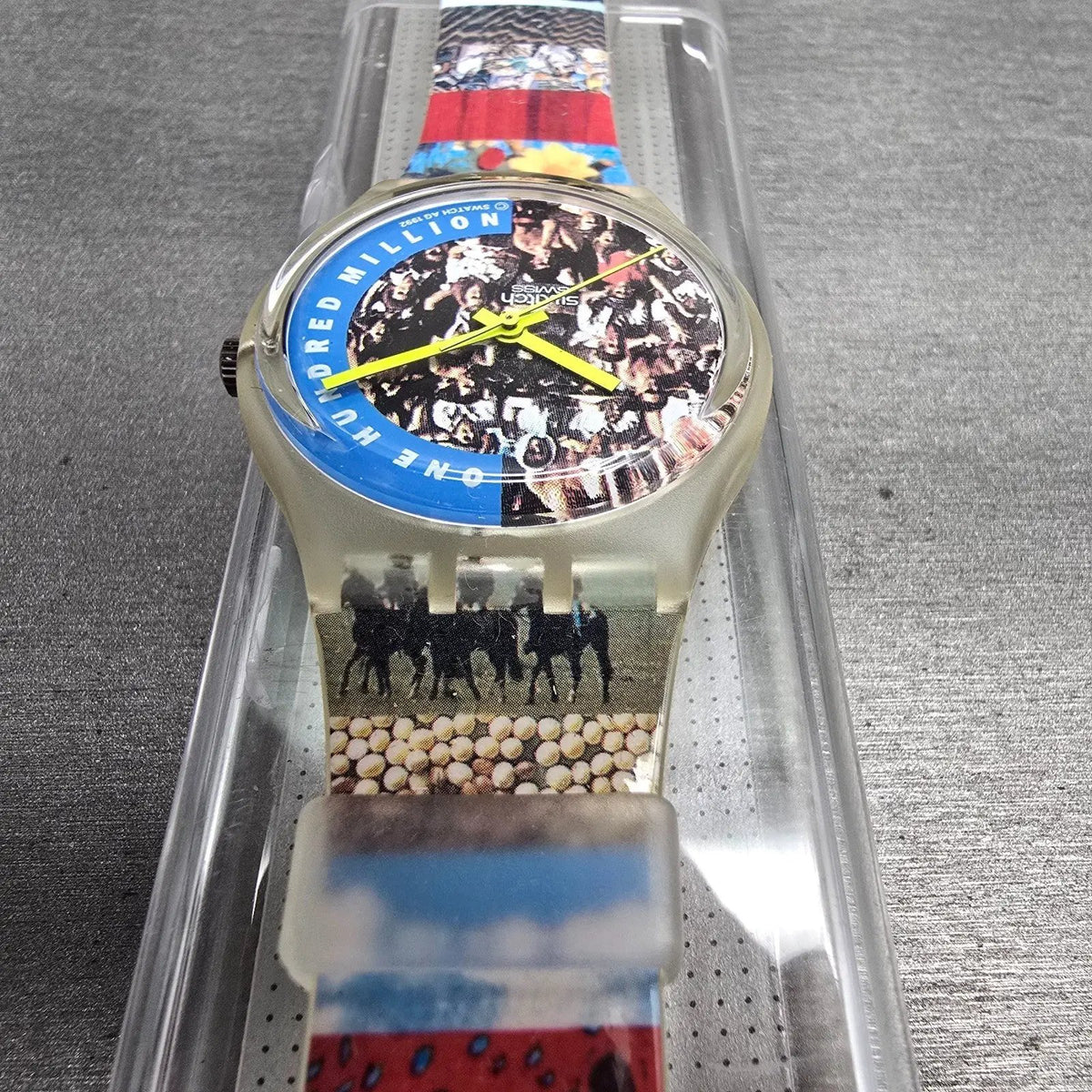 Swatch The People Watch Men 34mm Blue Dial Clear Case GZ126 New Battery NOS7