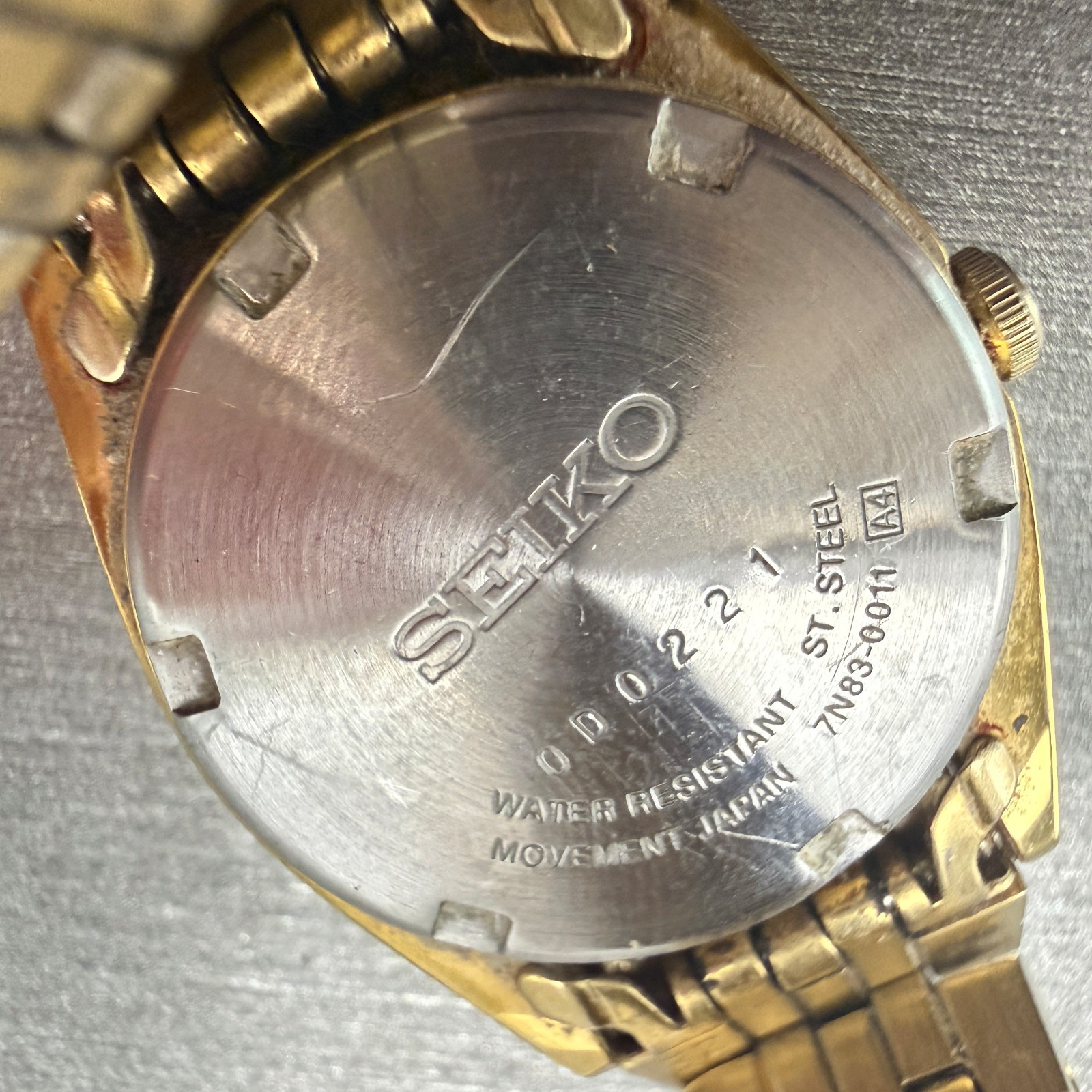 Seiko Watch Women 24mm White Dial Gold Tone Daydate Round 7N83-0011 New Battery10