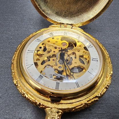 Skeleton Pocket Watch Men 47mm Skeleton Dial Gold Tone Mosaic Design Runs