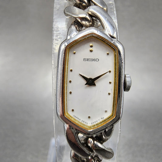 Seiko Watch Women 13mm White Dial Silver Tone 2e20-5360 New Battery