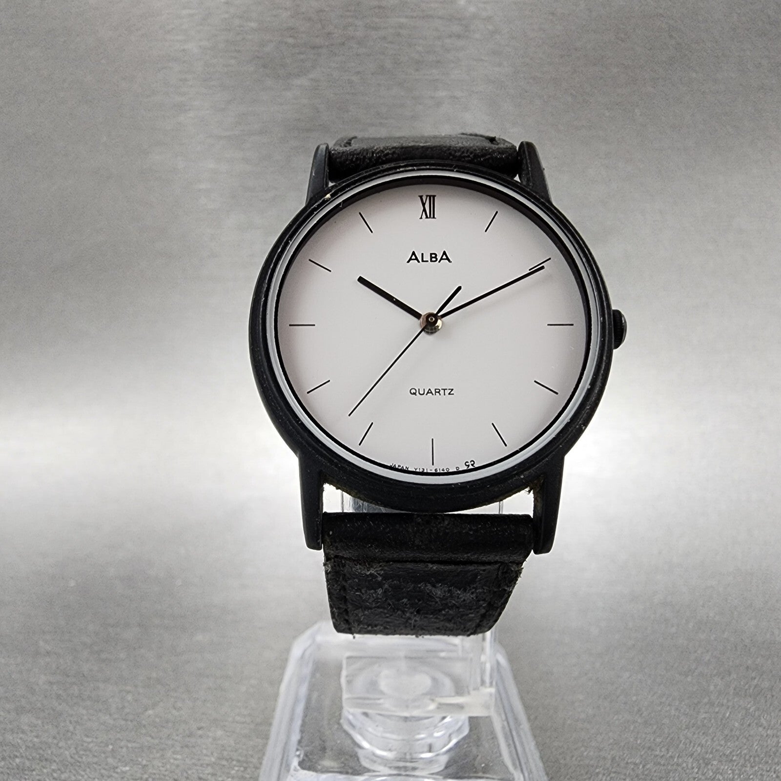 Seiko ALBA Watch Women 32mm White Dial Black Tone Round Y1316040 New Battery5