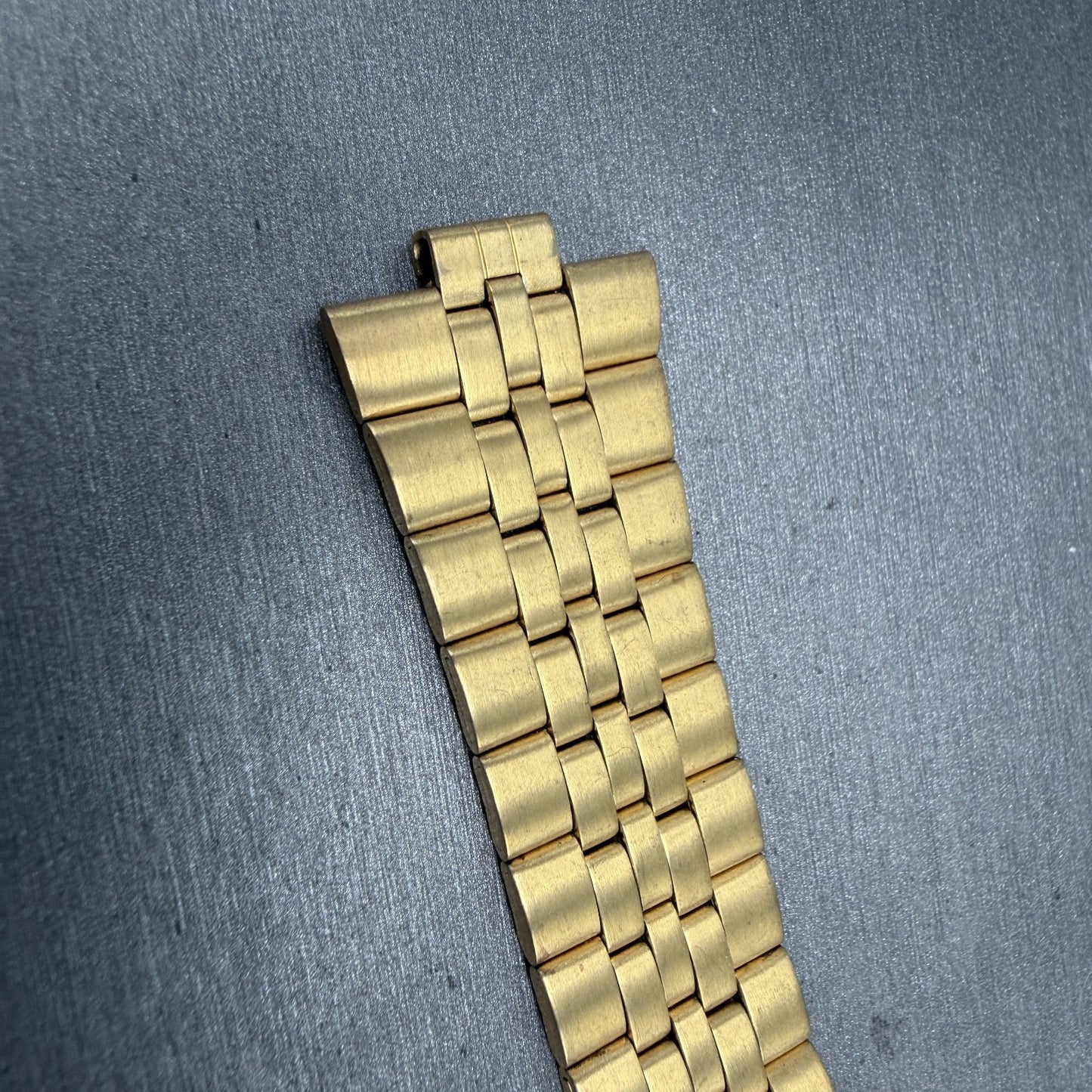 Seiko SQ Bracelet 20mm Stainless Steel Gold Tone Tri Folding Clasp VTG Japan GF36
