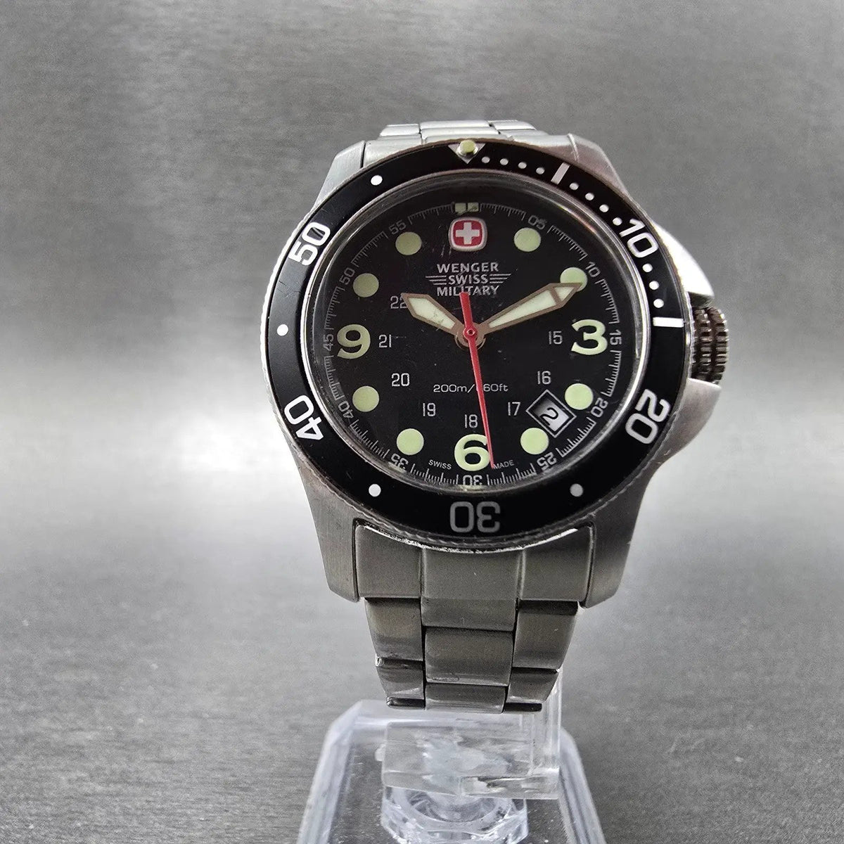 Wenger Battalion Dive Watch Women 30mm Black Dial Silver Date Round 79174 NewBat5