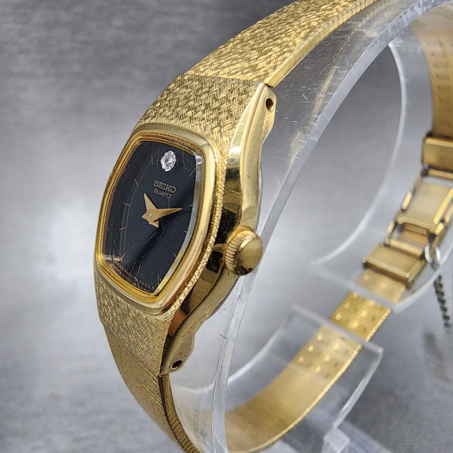 Seiko Watch Women 17mm Black Dial Gold Tone Hexagom 4N005059 New Battery4