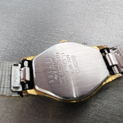 Seiko Watch Women 20mm Champagne Dial Gold Tone Round 8Y210020 New Battery9
