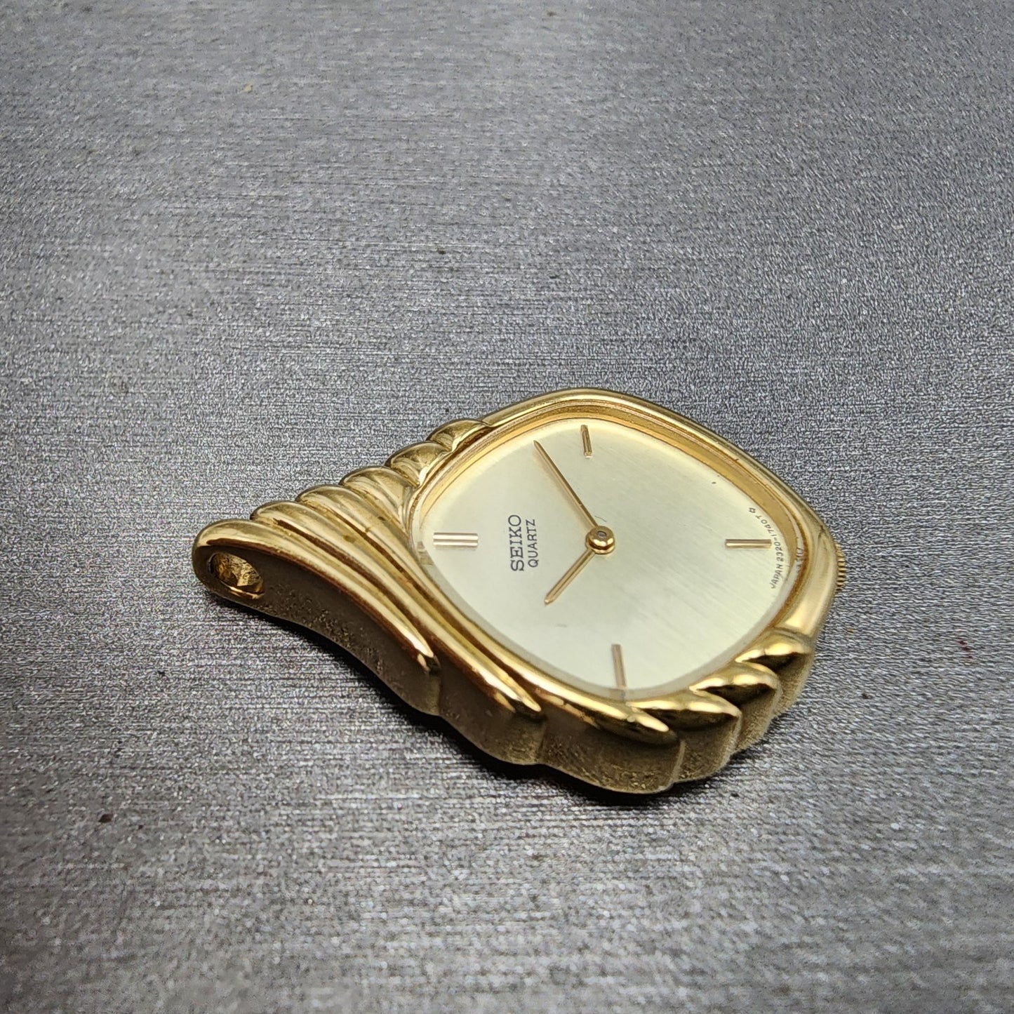 Seiko Necklace Watch Women 24mm Champagne Dial Gold Tone 23205940 New Battery3