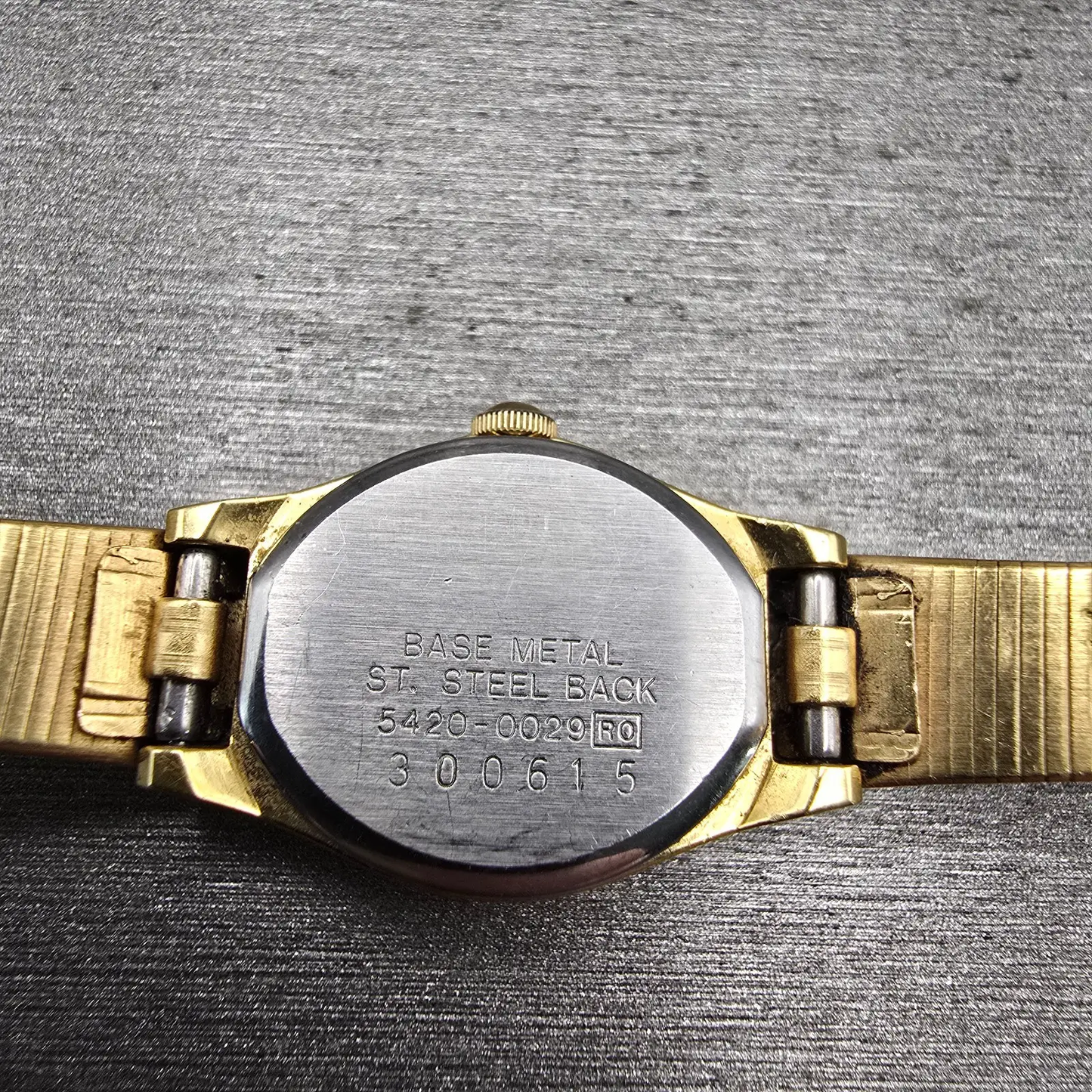 Seiko Watch Women 16mm Gold Dial Gold Tone Round 5420-0029 New Battery Vintage10