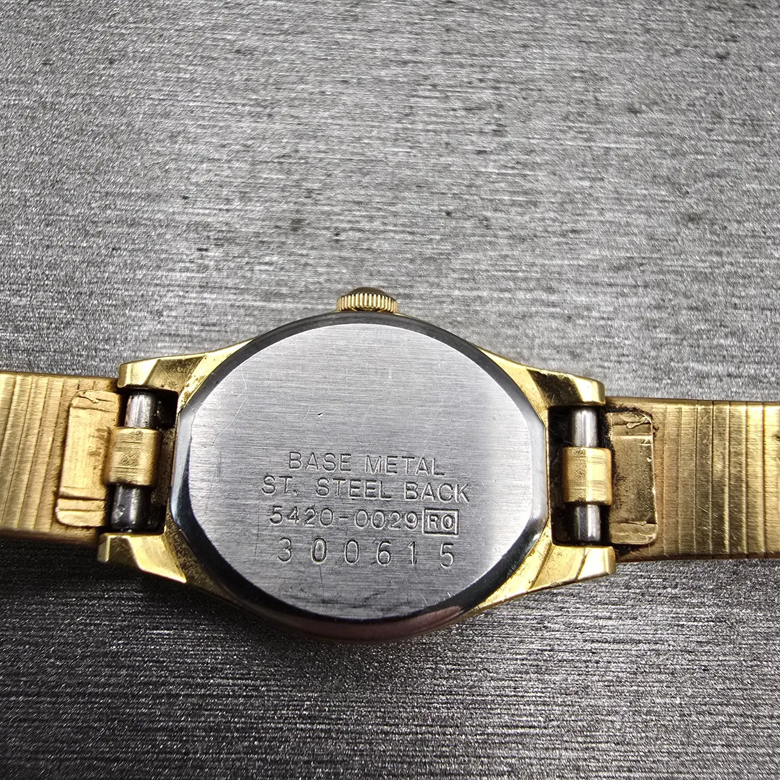 Seiko Watch Women 16mm Gold Dial Gold Tone Round 5420-0029 New Battery Vintage10