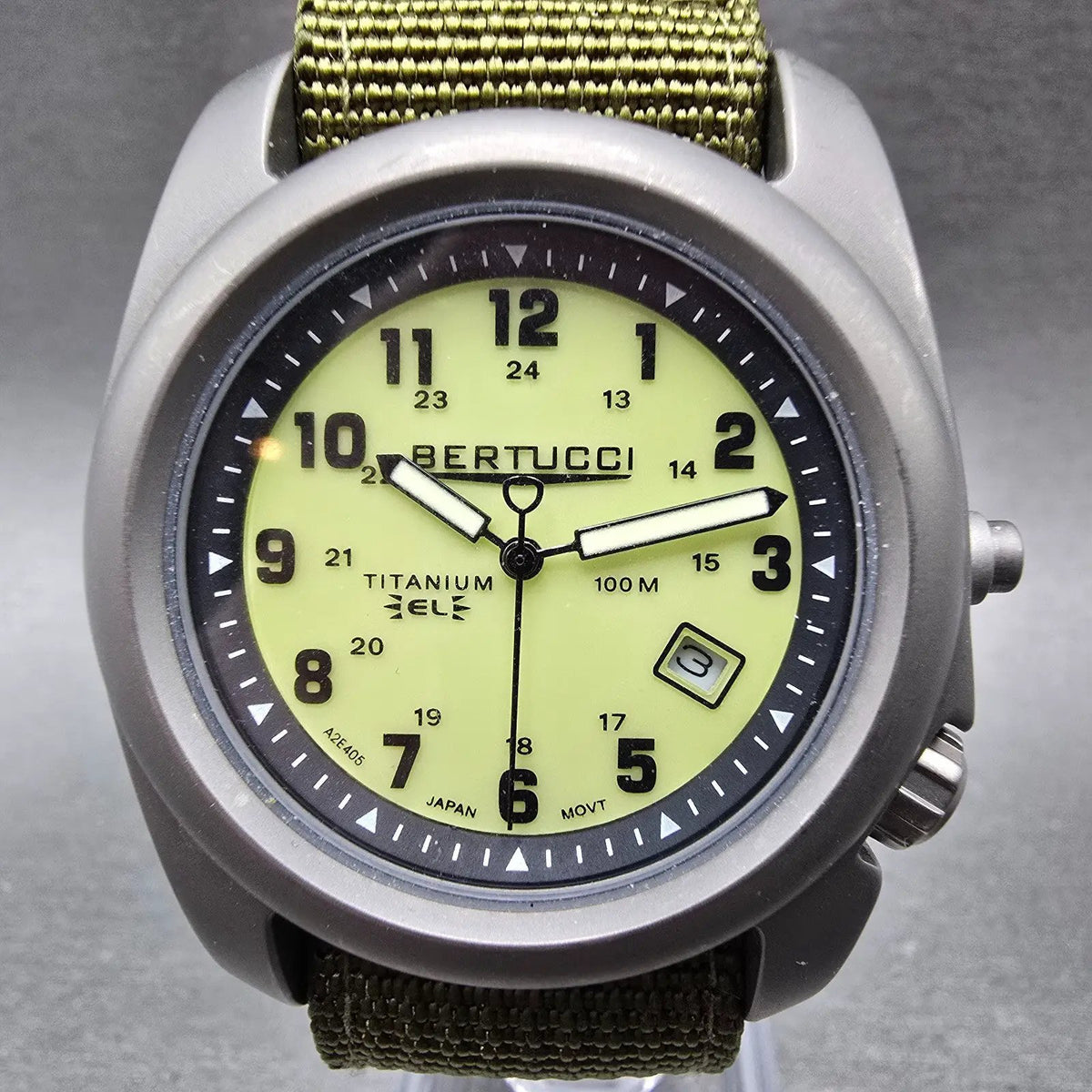 Bertucci A-2TE watch Men 40mm Green Dial Titanium Date Round New battery0