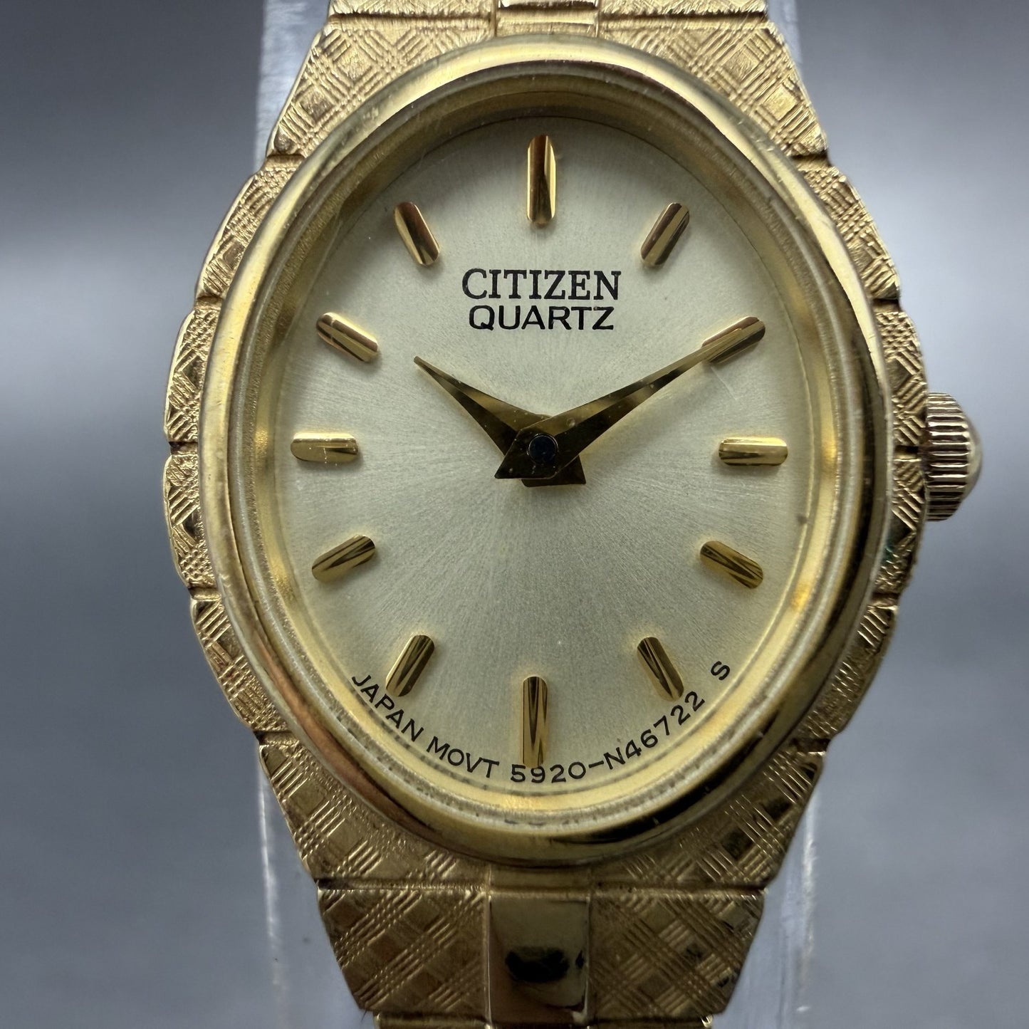 Citizen Watch Women 17mm Champagne Dial Gold Tone Oval 5920-S96494 New Batt1