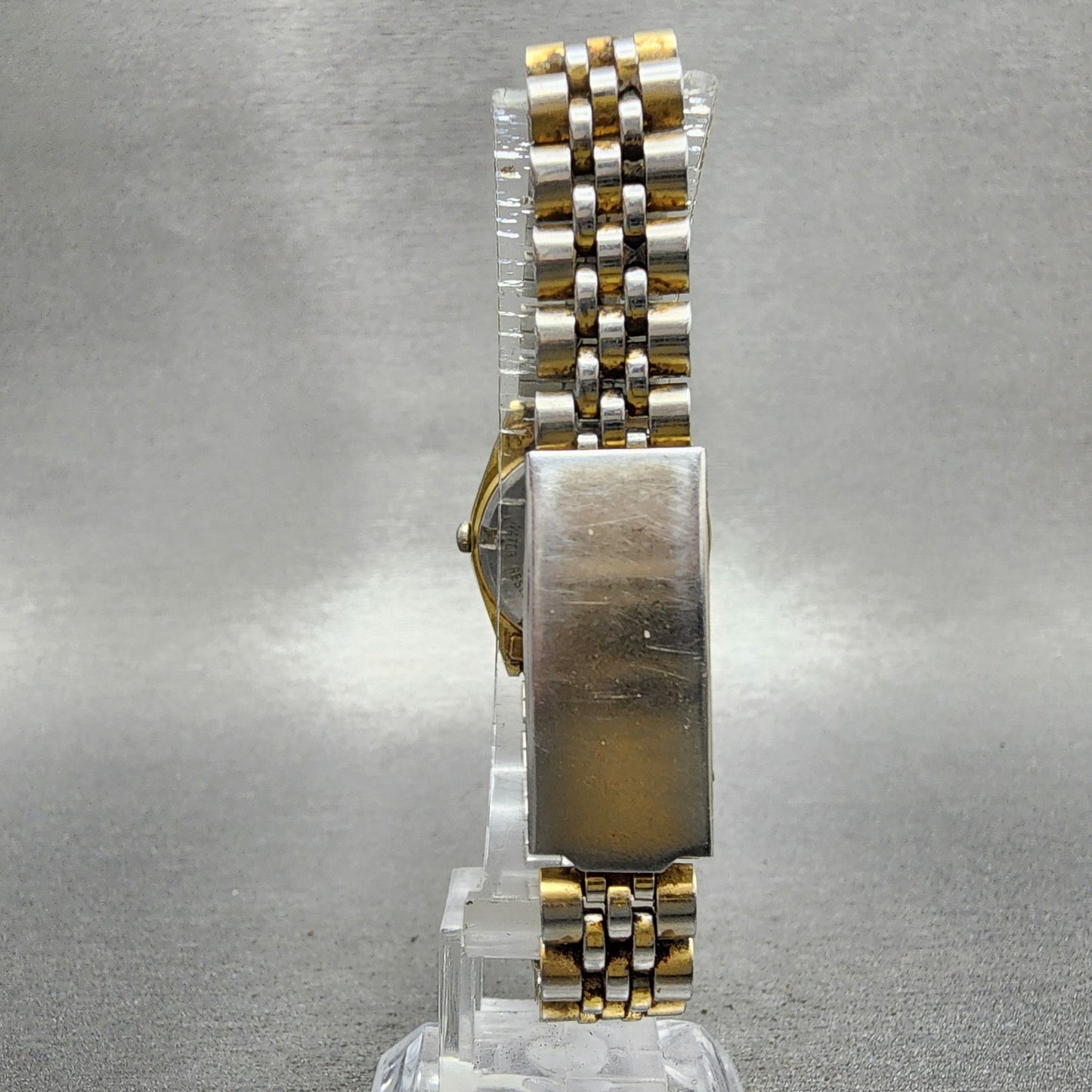 Seiko SQ Watch Women 24mm Gold Dial Gold Tone Daydate Round 3E230A60 NewBattery7
