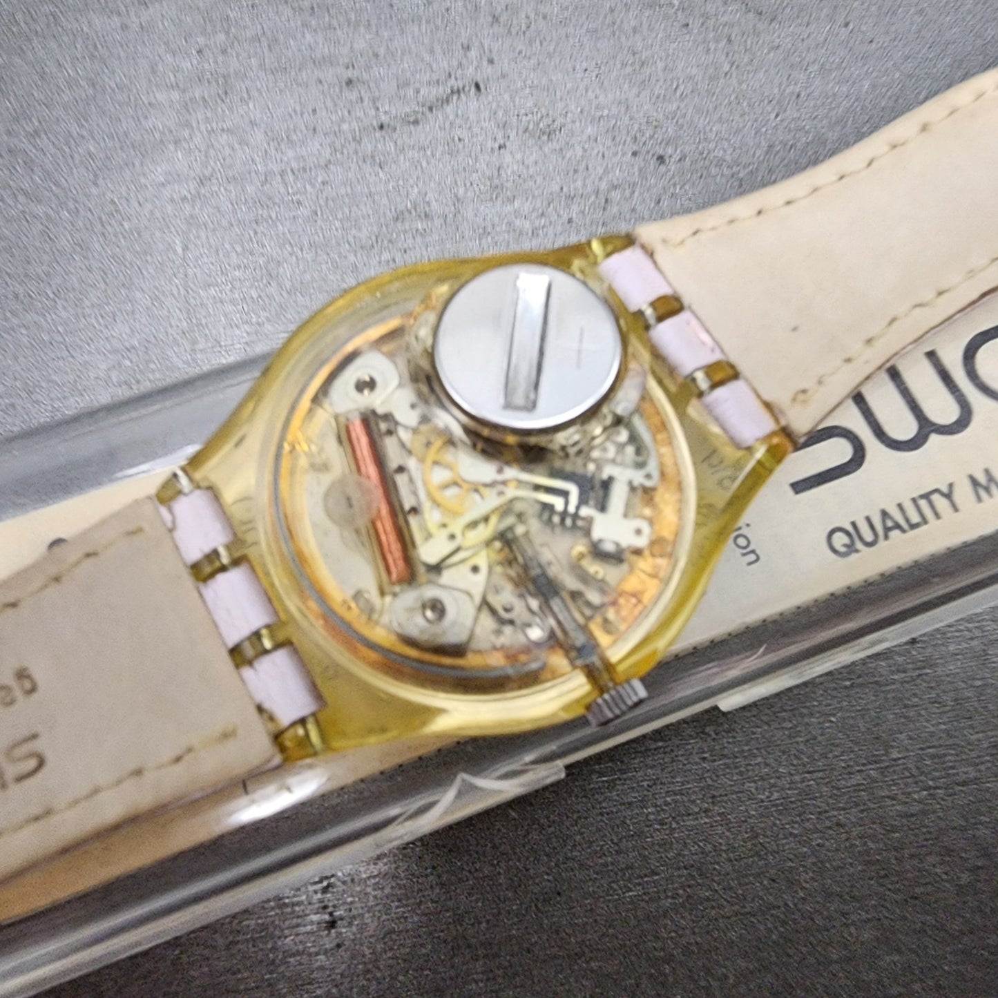 Swatch Pink Lady Watch Women 34mm Silver Dial Clear Date Round GP401 New Battery9