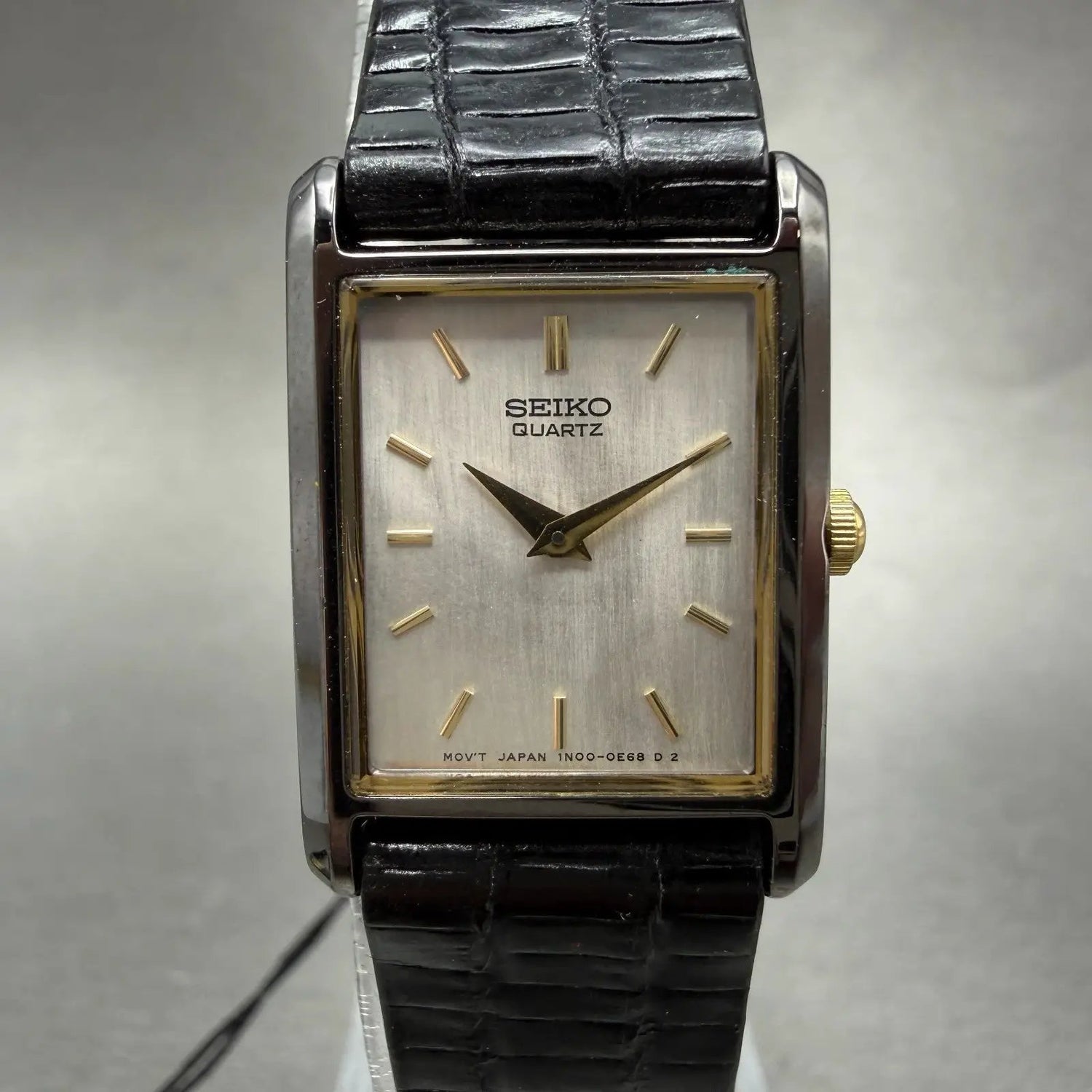 Seiko Tank Watch Women NOS 18mm MOP Dial Black Tone Rectangle 1N00-5C89 New Batt0