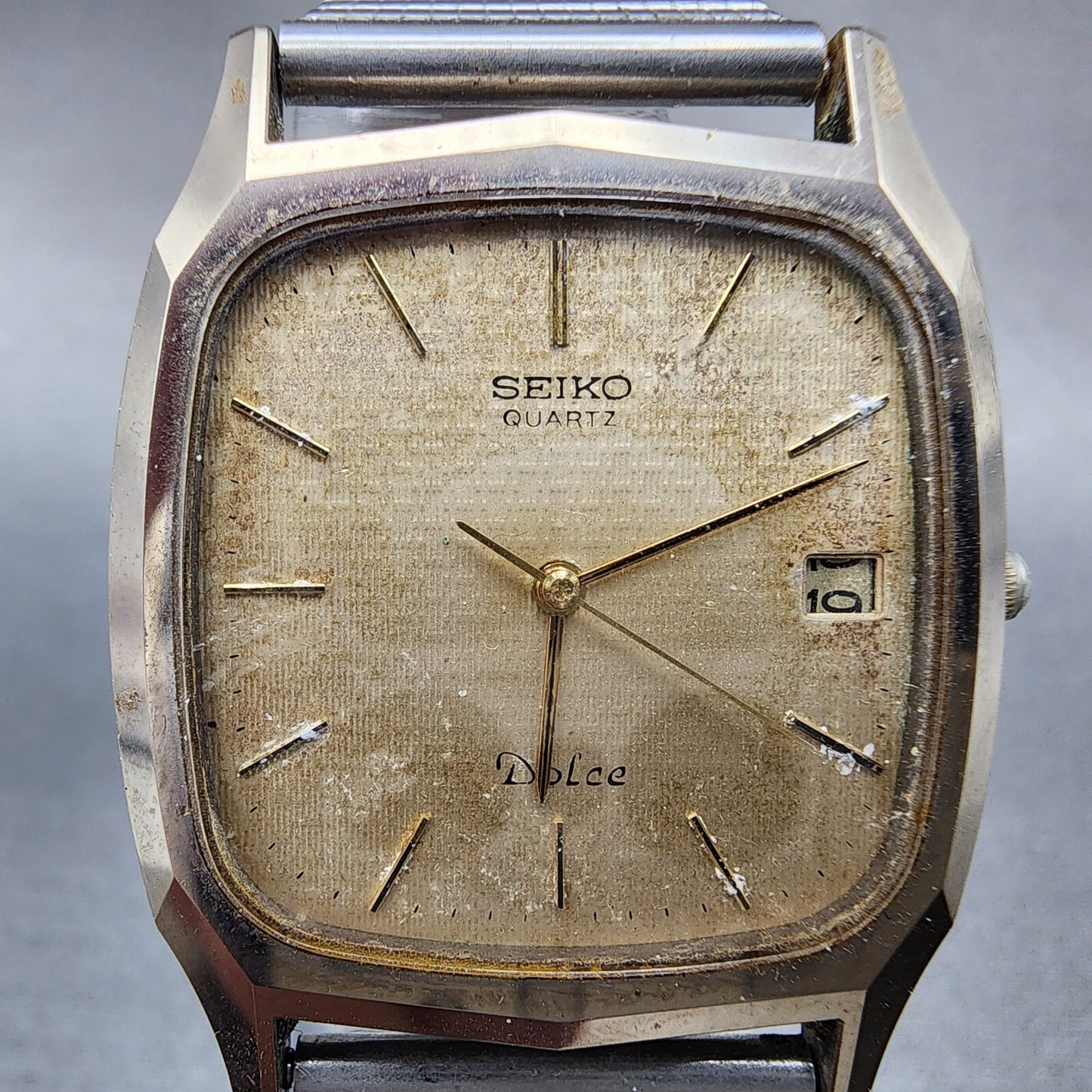 Seiko Dolce Watch Men 29mm Champagne Dial Gold Date Rectangle 9522-5010 PARTS