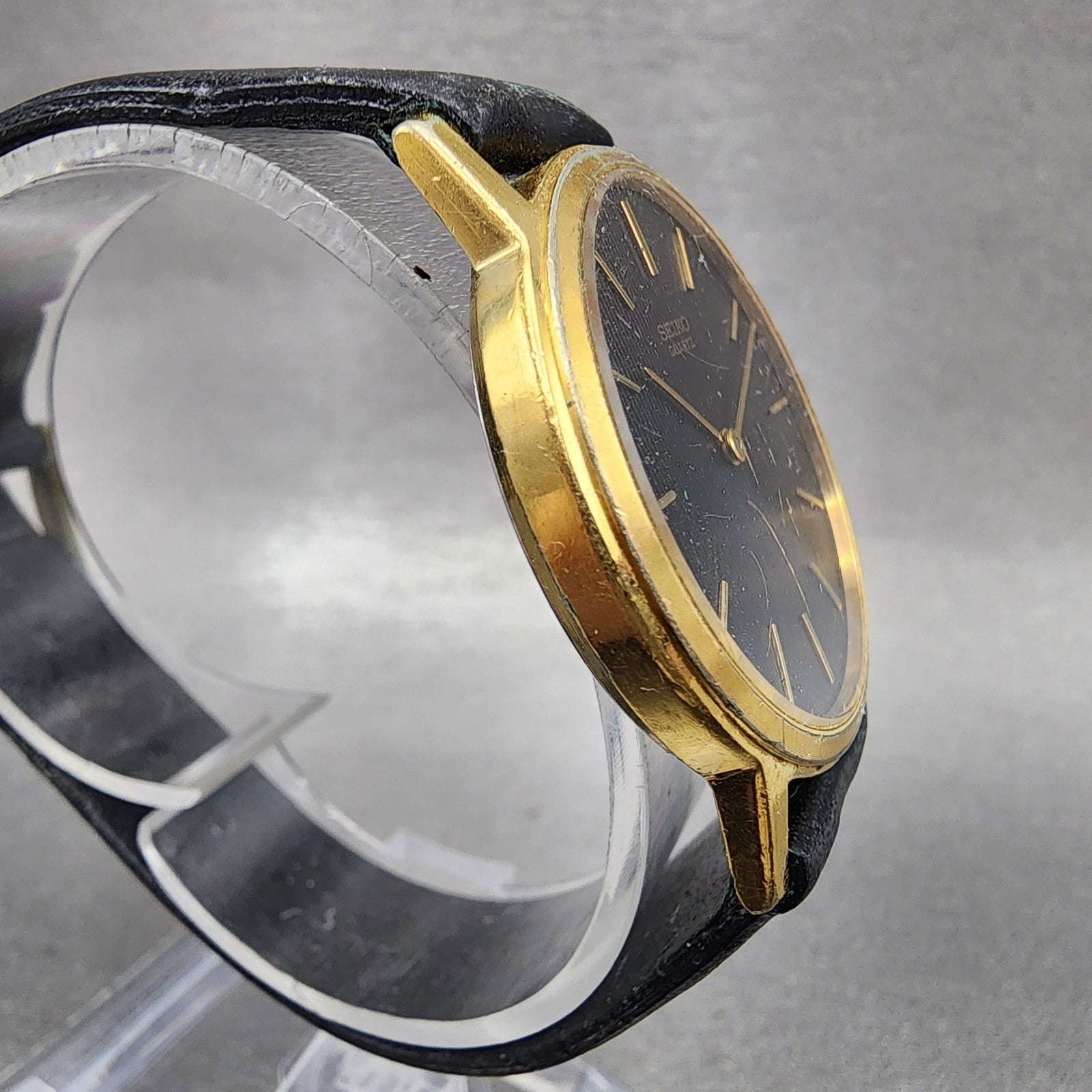Seiko Watch Men 32mm Black Dial Gold Tone Round 26200209 New Battery VTG3