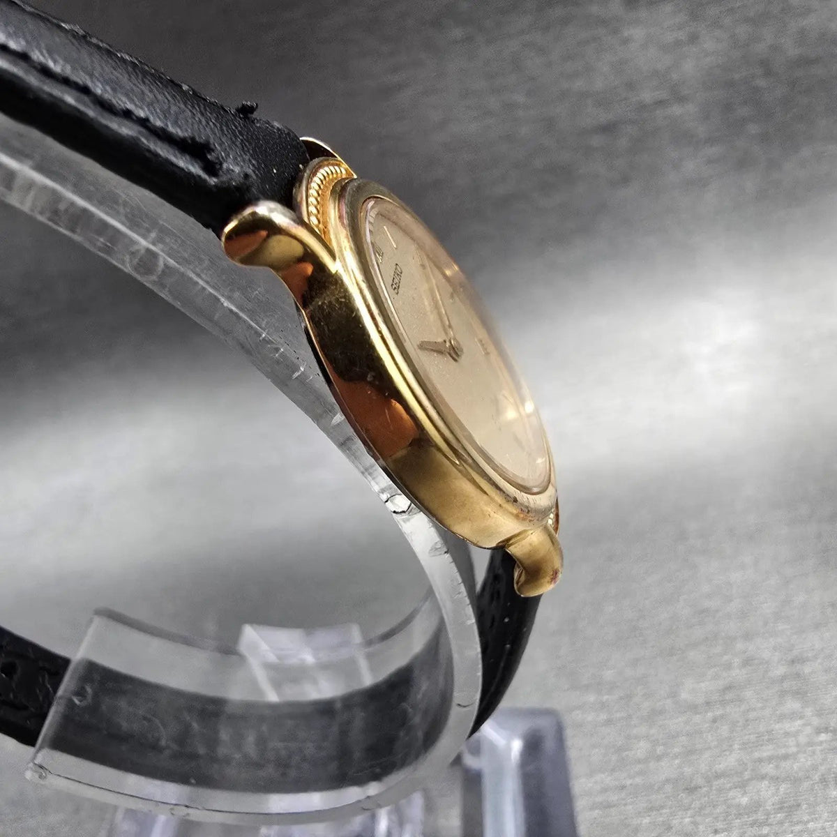 Seiko Exceline Watch Women 23mm Champagne Dial Gold Tone Round 7320-0370 New Bat3