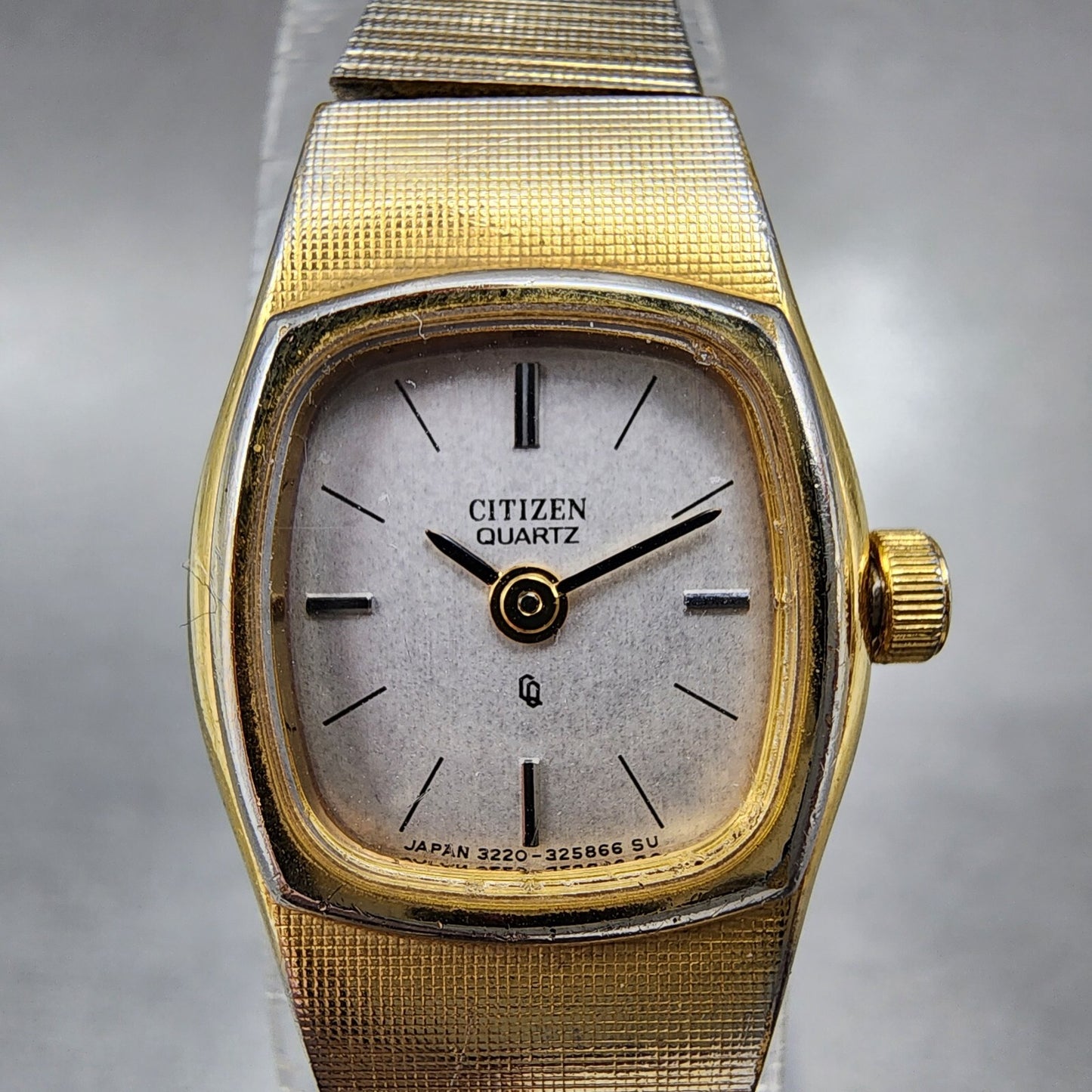 Citizen CQ Watch Women 17mm Silver Dial Gold Tone Rectangle 3220-322622 New Batt
