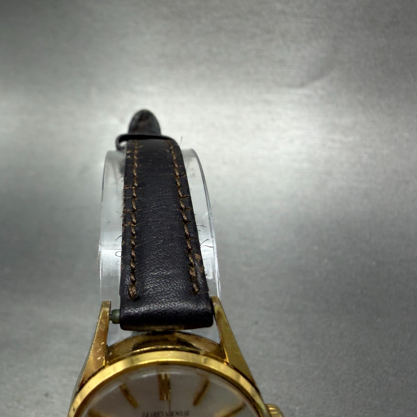 Seiko Venus Watch Women 23mm Silver Dial Gold Tone Round Manual 1904-0010 Runs4