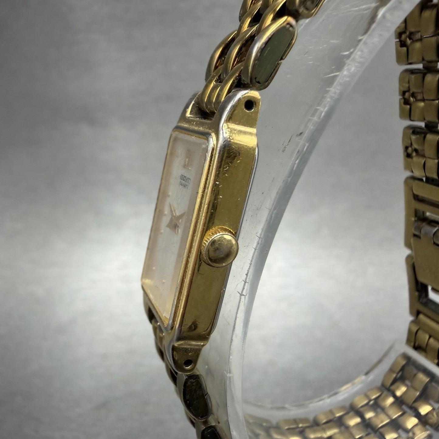 Seiko Tank Watch Women 13mm Silver Tone Gold Tone Rectangle 2e20-6859 NewBatt FG2
