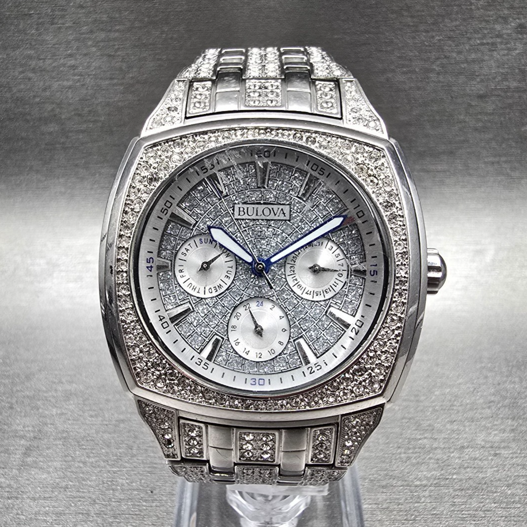 Bulova Watch Men 40mm Silver Dial Silver Tone Daydate Crystal 96C002 New Battery0