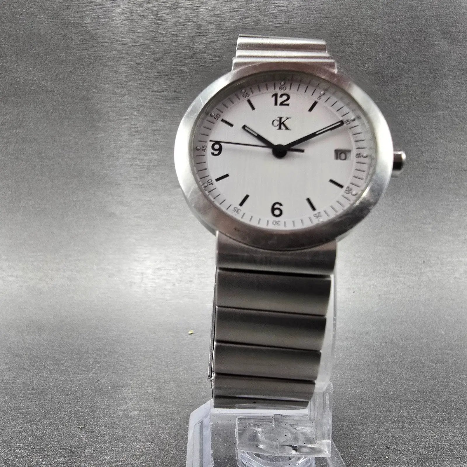 Calvin Klein Watch Women 31mm Silver Dial Stainless Steel Date Round New Battery5