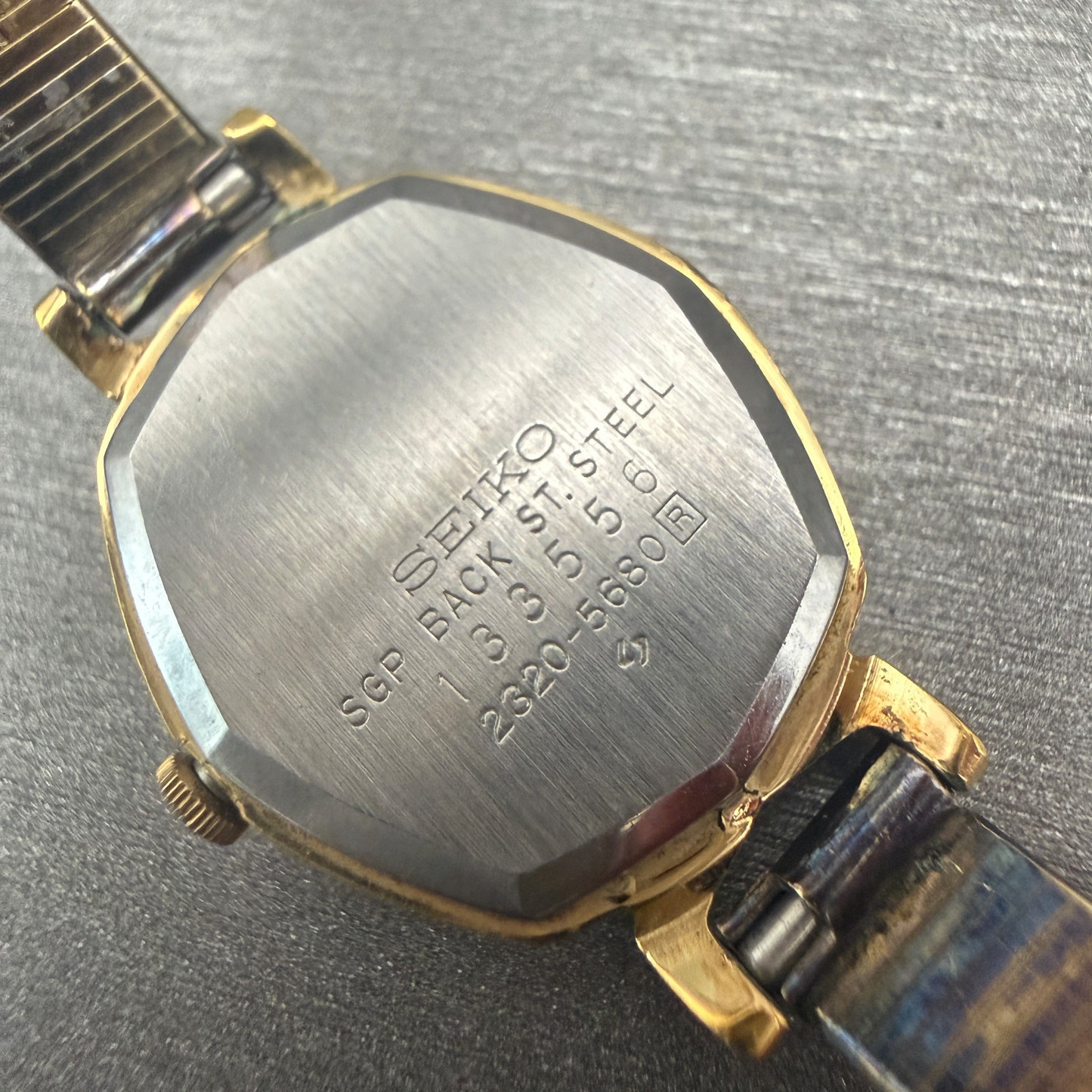 Seiko Watch Women 20mm Champagne Dial Gold Tone Oval 2320-5680 New Battery10