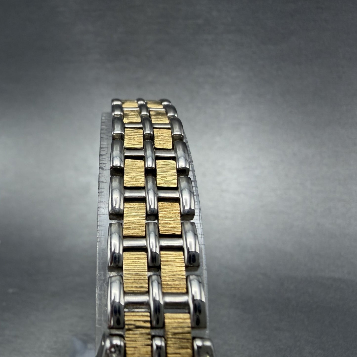 Elgin Watch Women 21mm MOP Dial Two Tone Round Bracelet VC11 New Battery4