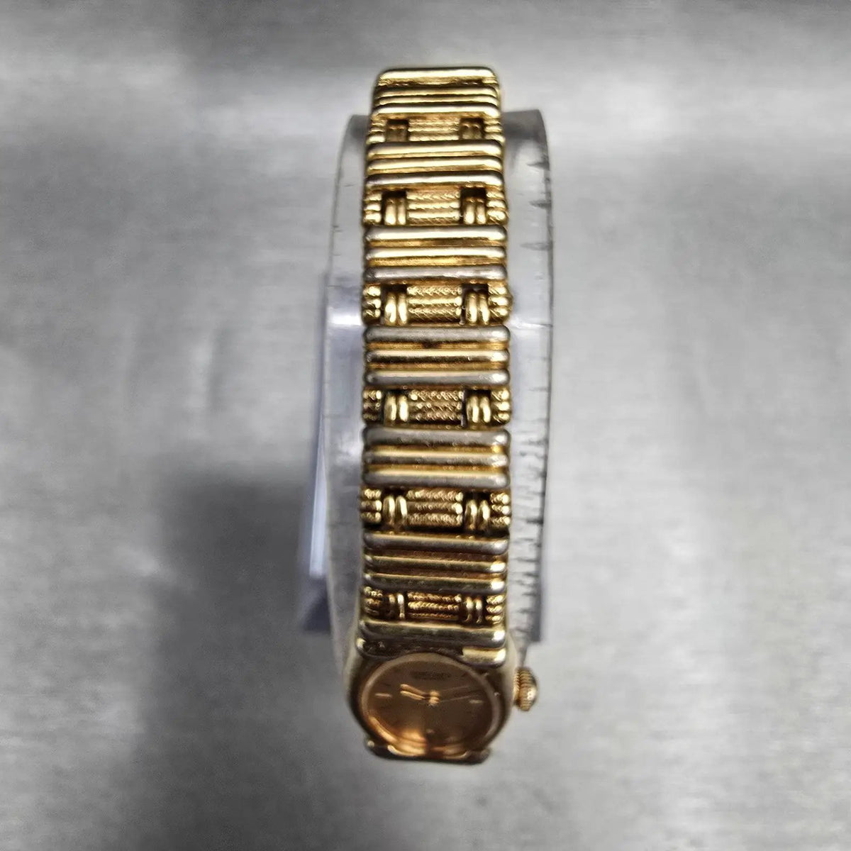 Seiko Watch Women 13mm Gold Dial Gold Tone Oval 1E20-5179 New Battery Vintage4