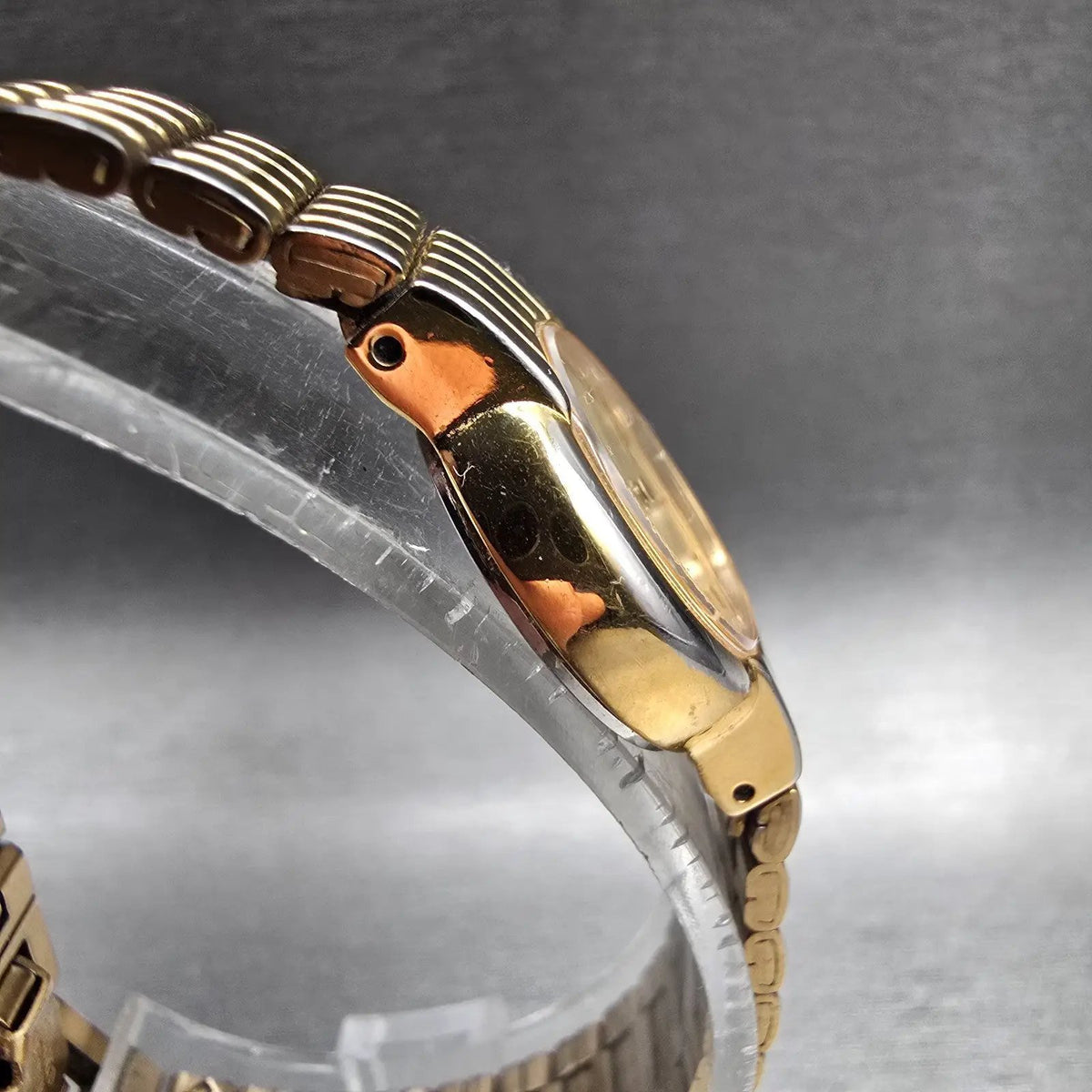 Seiko Watch Women 19mm Champagne Dial Gold Tone Round 1N00-)B10 New Battery VTG3