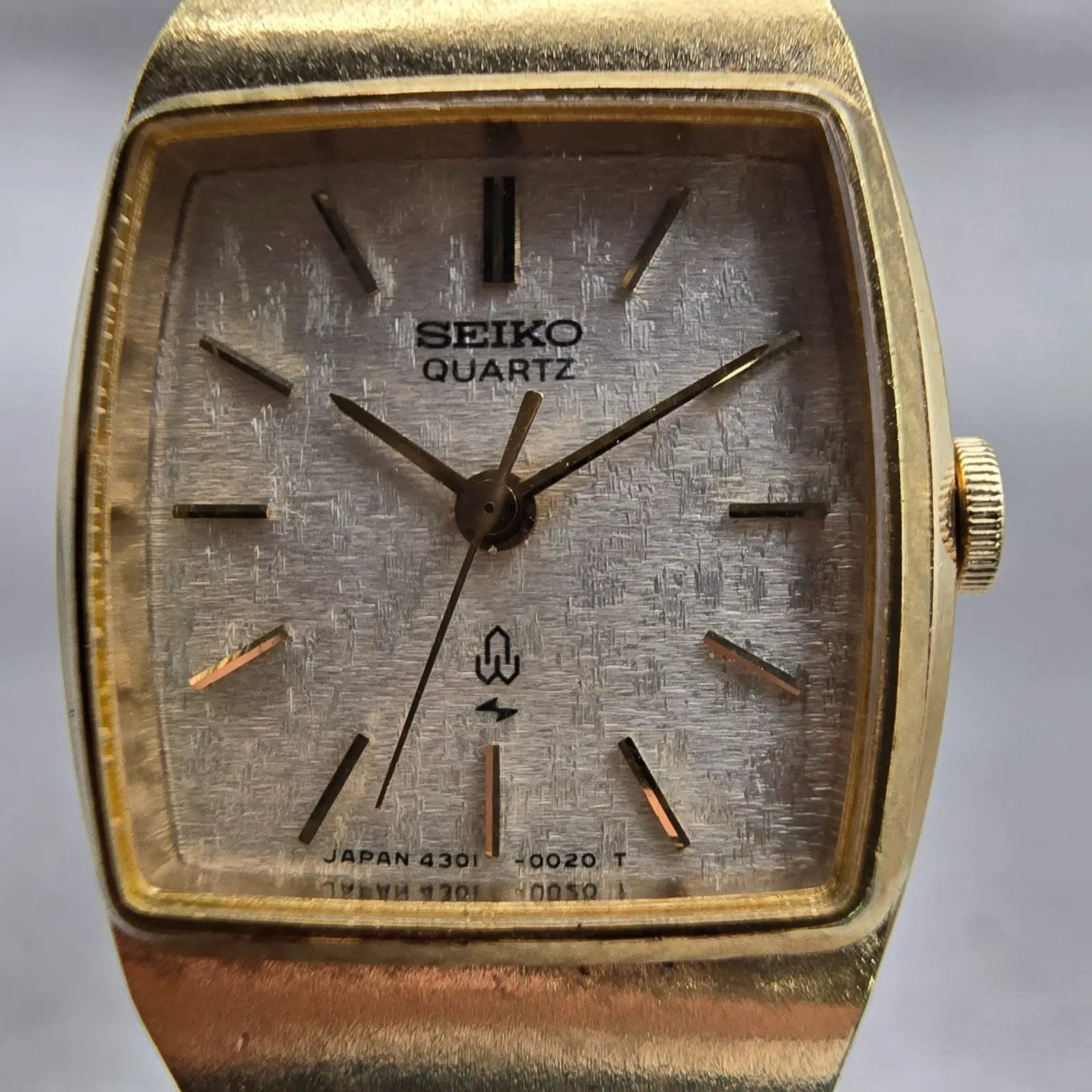 Seiko Watch Women 19mm Silver Dial Gold Tone Rectangle 4301-3000 New Battery VTG1