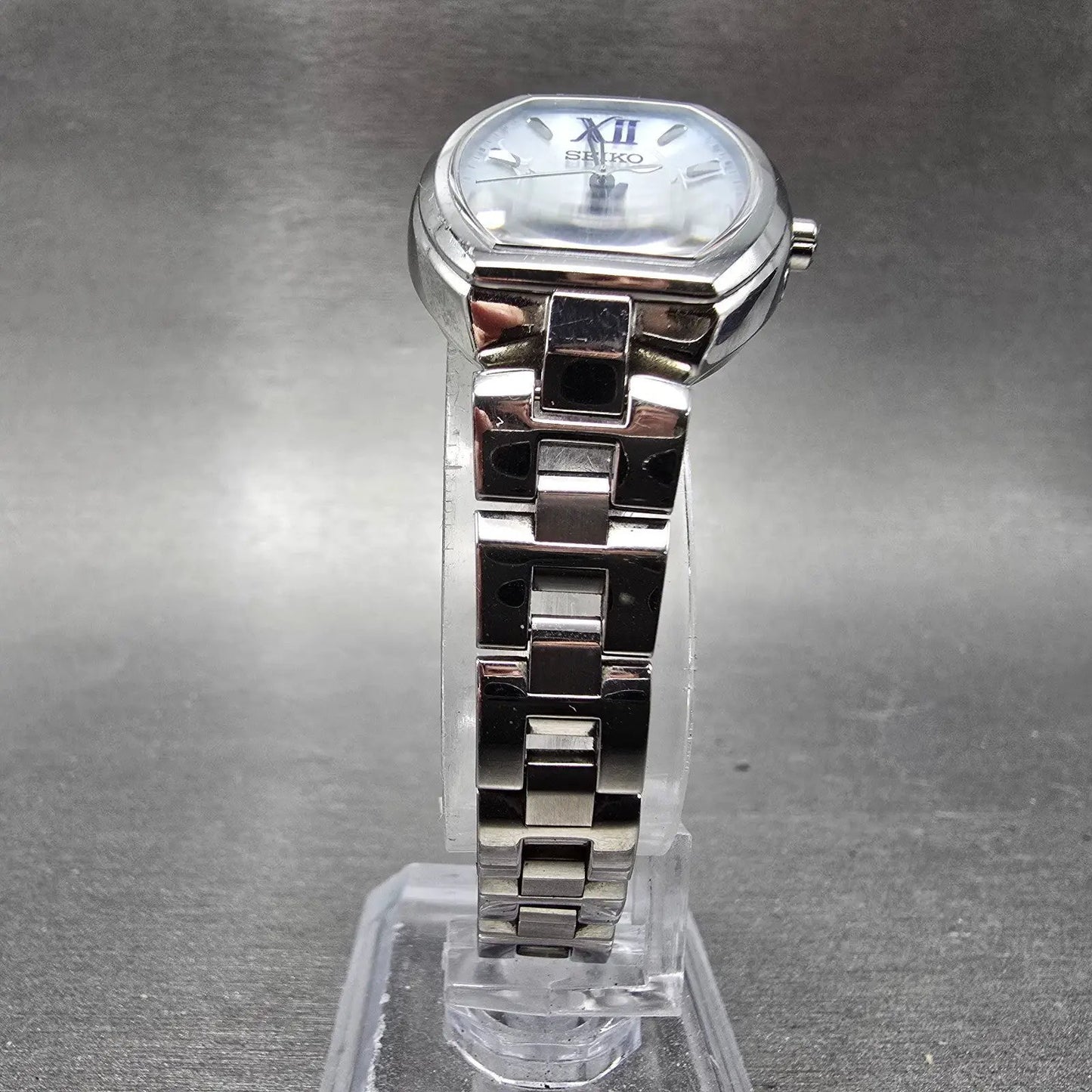 Seiko Lukia Atomic Solar Watch Women 26mm White Dial Silver Tone 1B22-0BY0 PARTS6