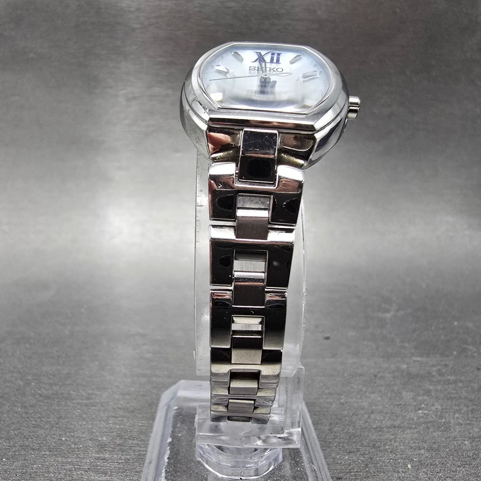 Seiko Lukia Atomic Solar Watch Women 26mm White Dial Silver Tone 1B22-0BY0 PARTS6
