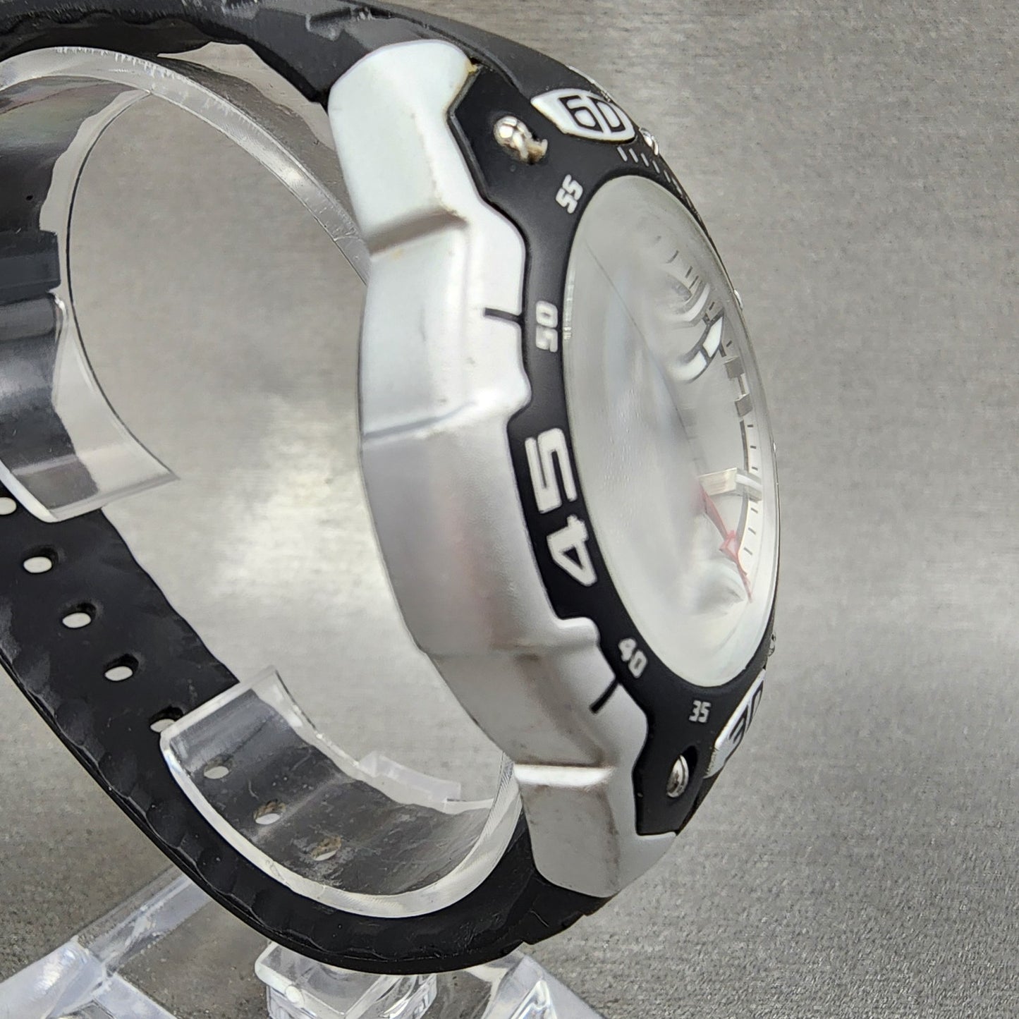 Casio MTP302 Watch Men 41mm Silver Dial Silver Tone Daydate Round New battery3