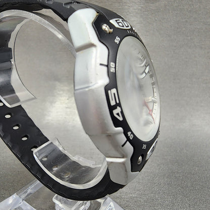 Casio MTP302 Watch Men 41mm Silver Dial Silver Tone Daydate Round New battery3