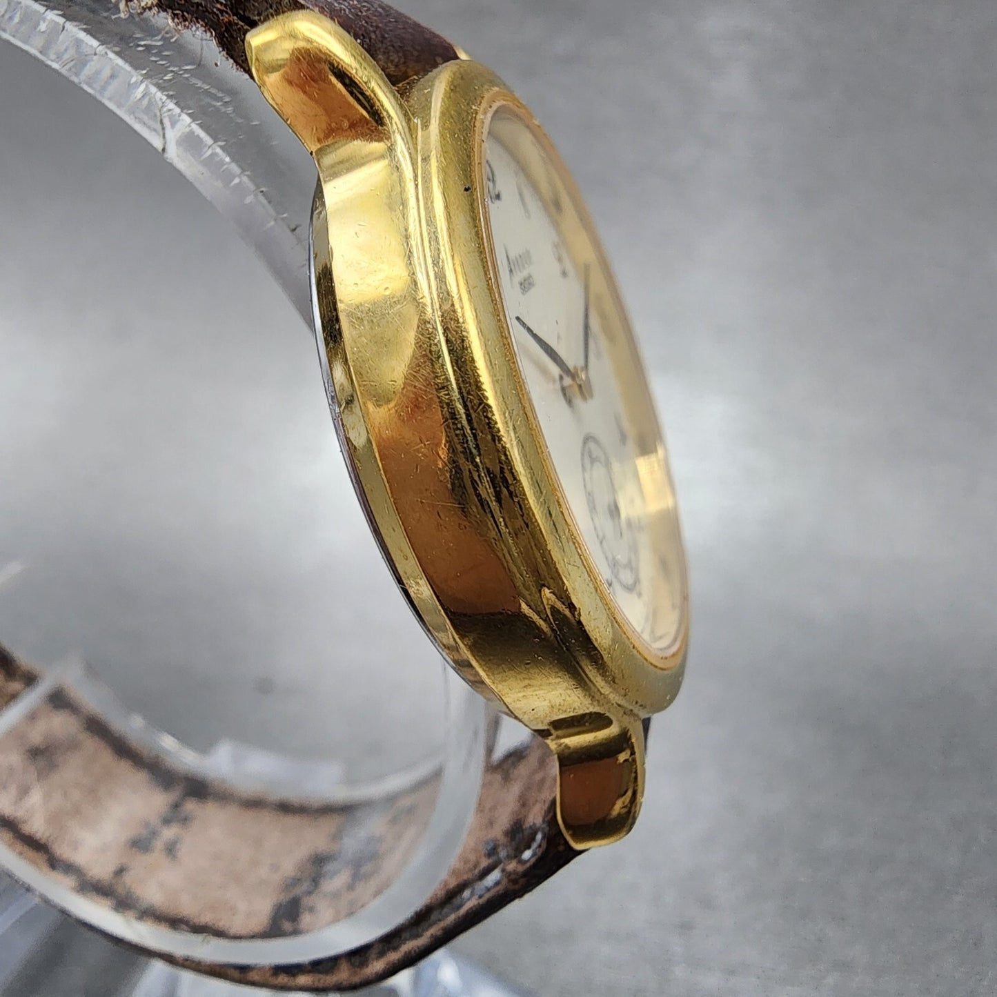 Seiko Avenue Watch Men 32mm White Dial gold Tone 2k236130 New Battery READ!!!!!3