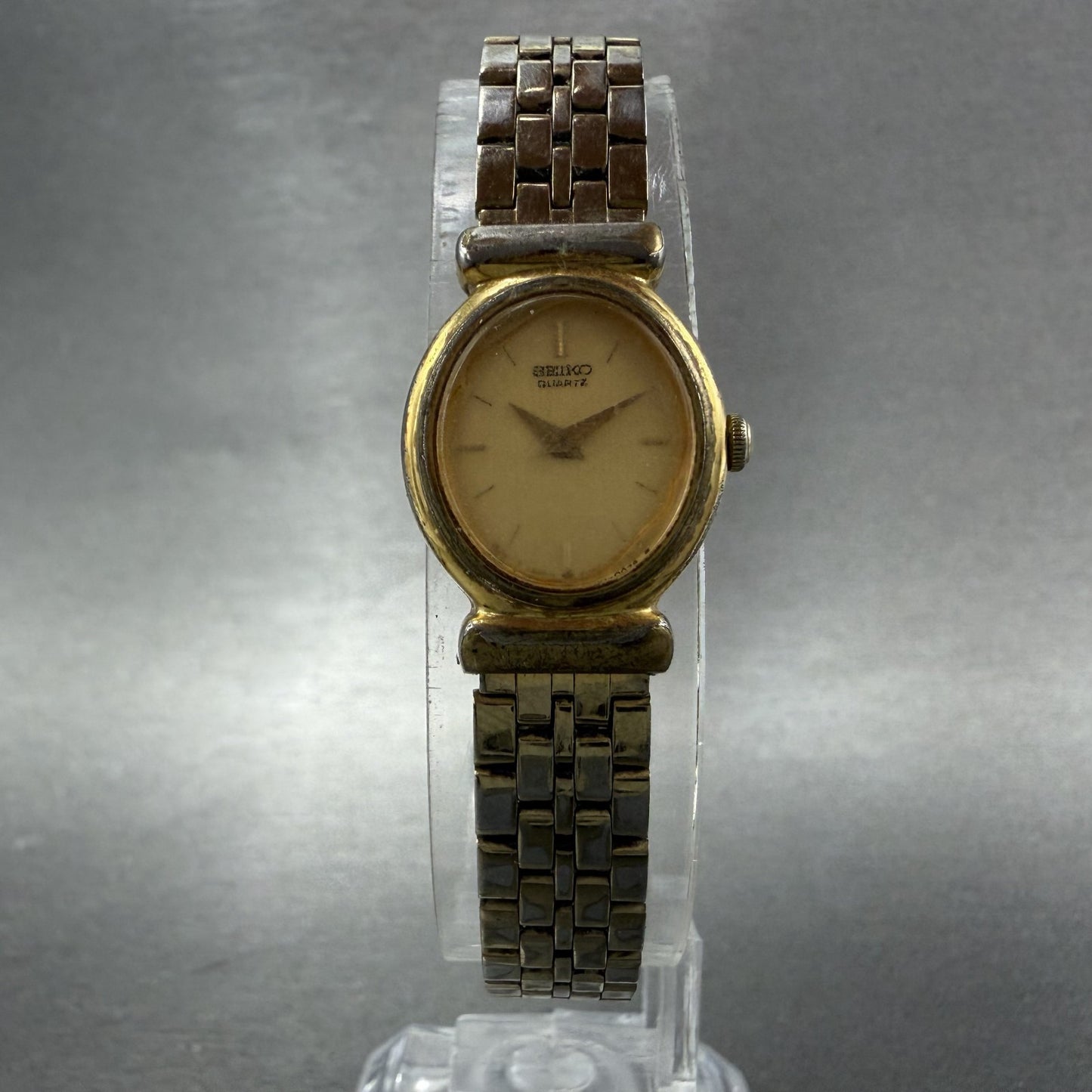 Seiko Watch Women 16mm Champagne Dial Gold Tone Oval 2Y005B59 New Battery5
