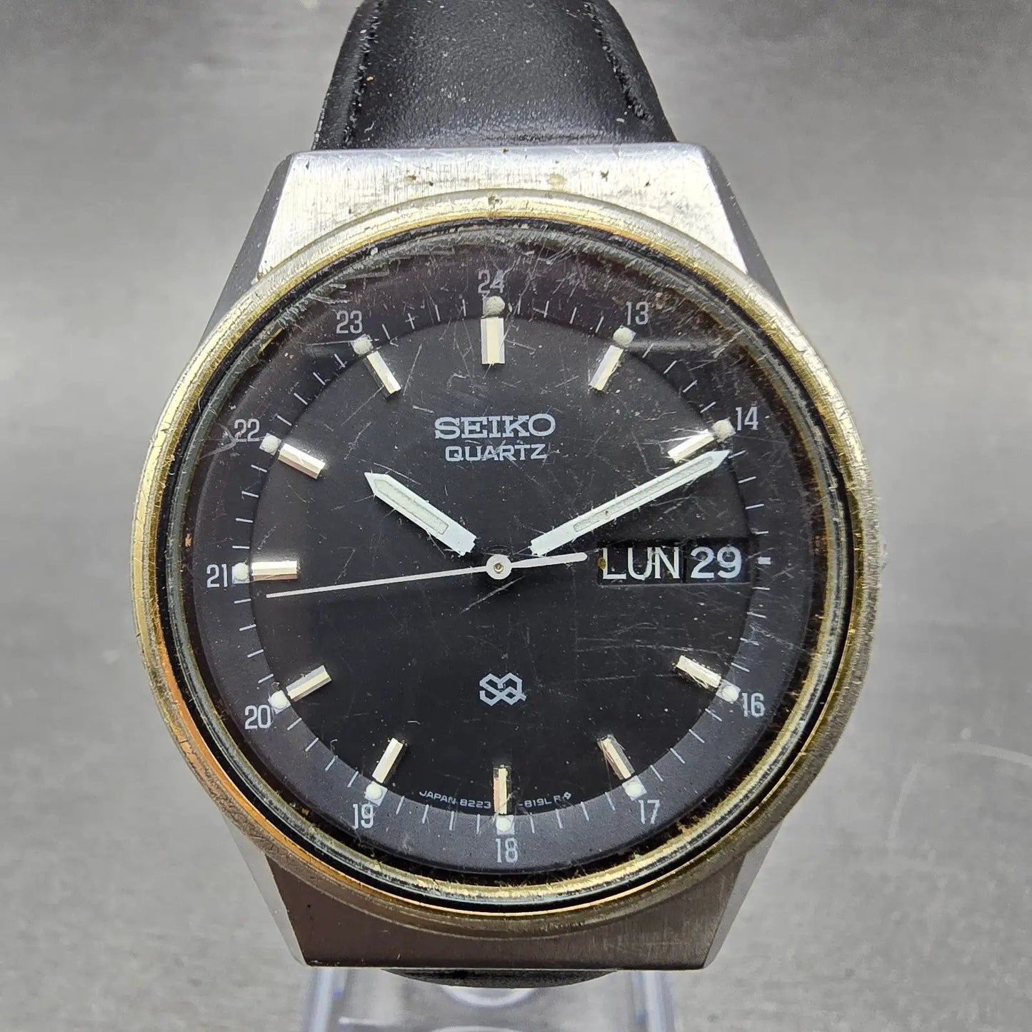 Seiko SQ Watch Men 34mm Black Dial Two Tone Daydate READ!!!!! 8223-8009 New Batt0
