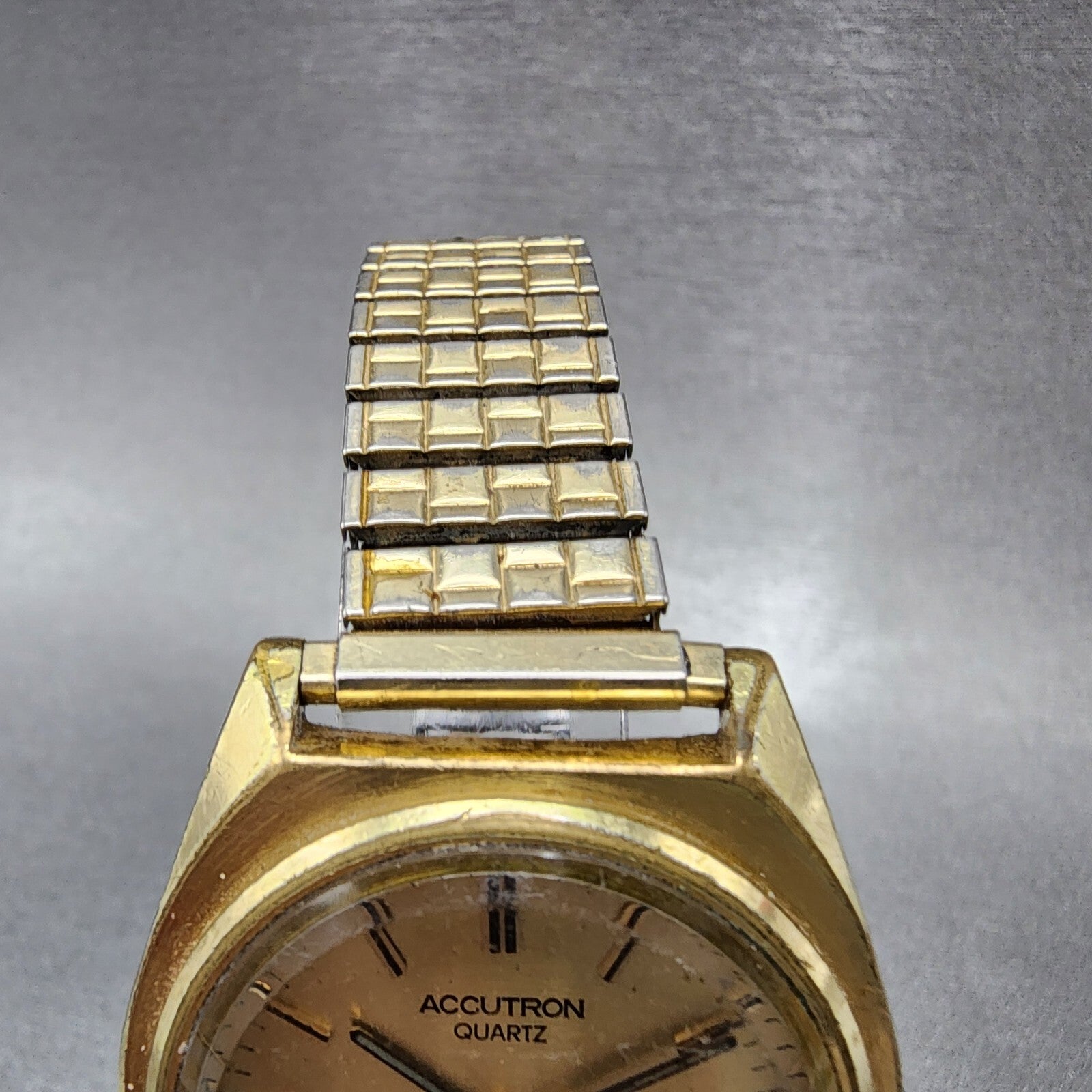 Bulova Accutron Watch Men 36mm Gold Dial Gold Tone Daydate 7256 PARTS5