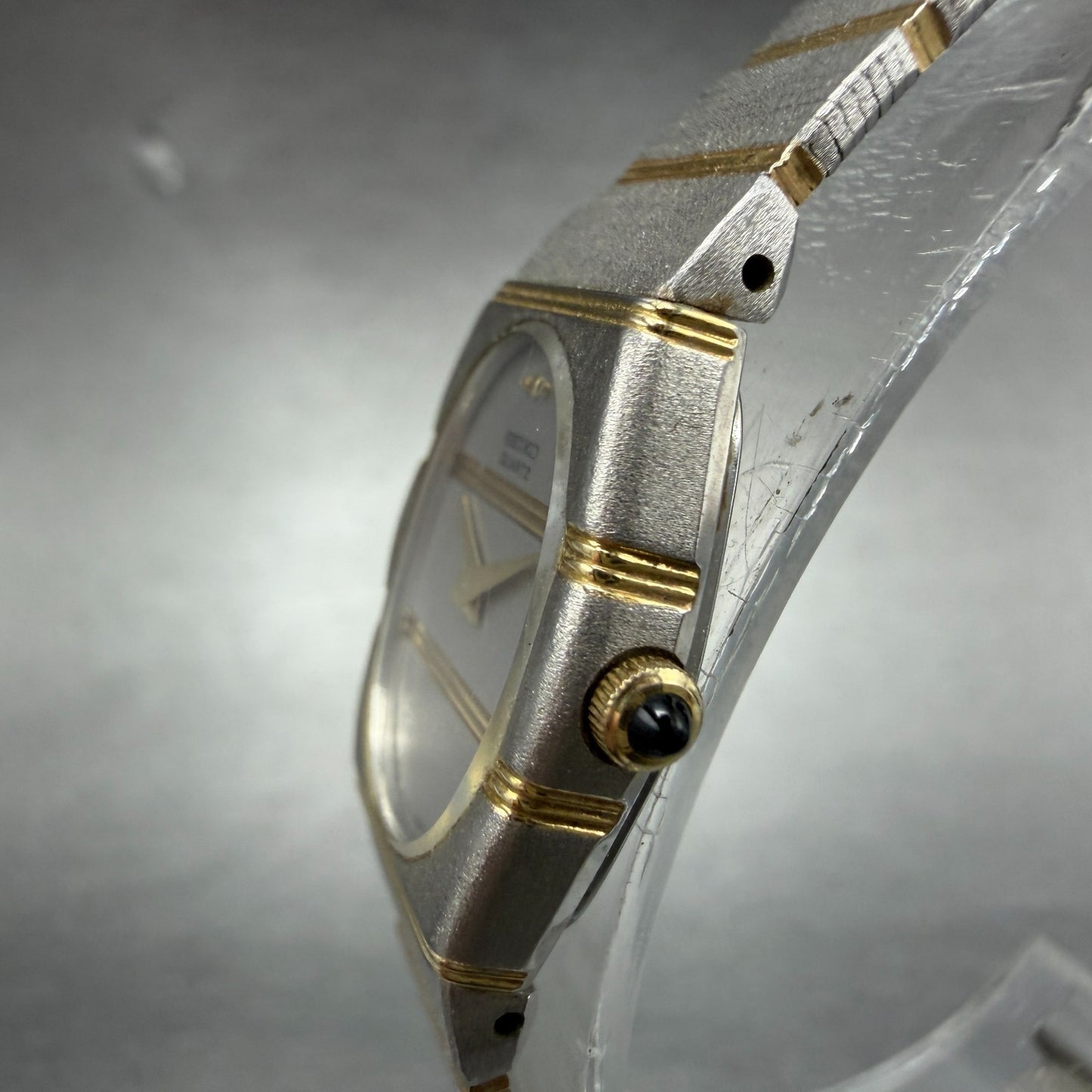 Seiko Watch Women 19mm Silver Dial Two Tone Oval 2C20-6060 New Battey Vintage2