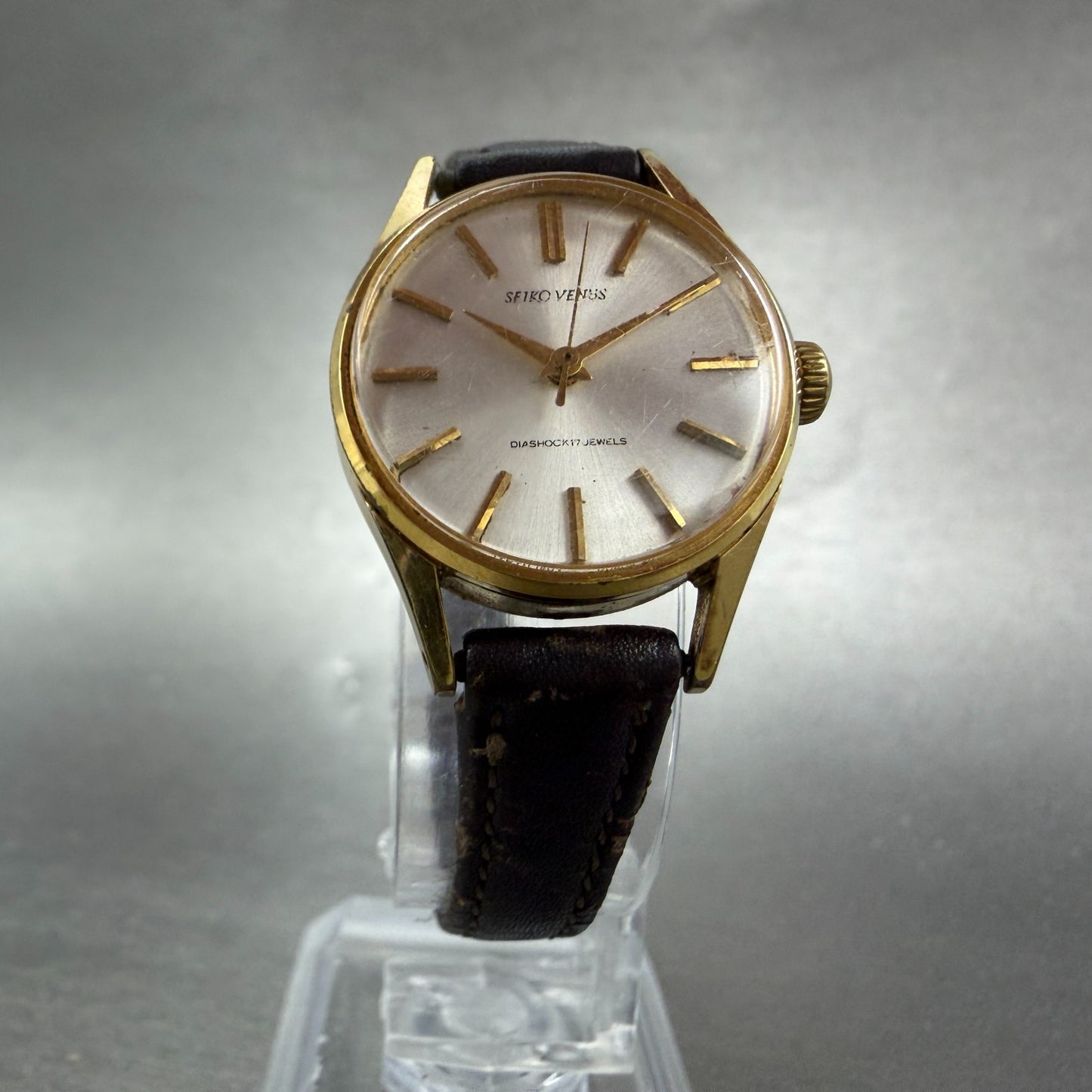 Seiko Venus Watch Women 23mm Silver Dial Gold Tone Round Manual 1904-0010 Runs5