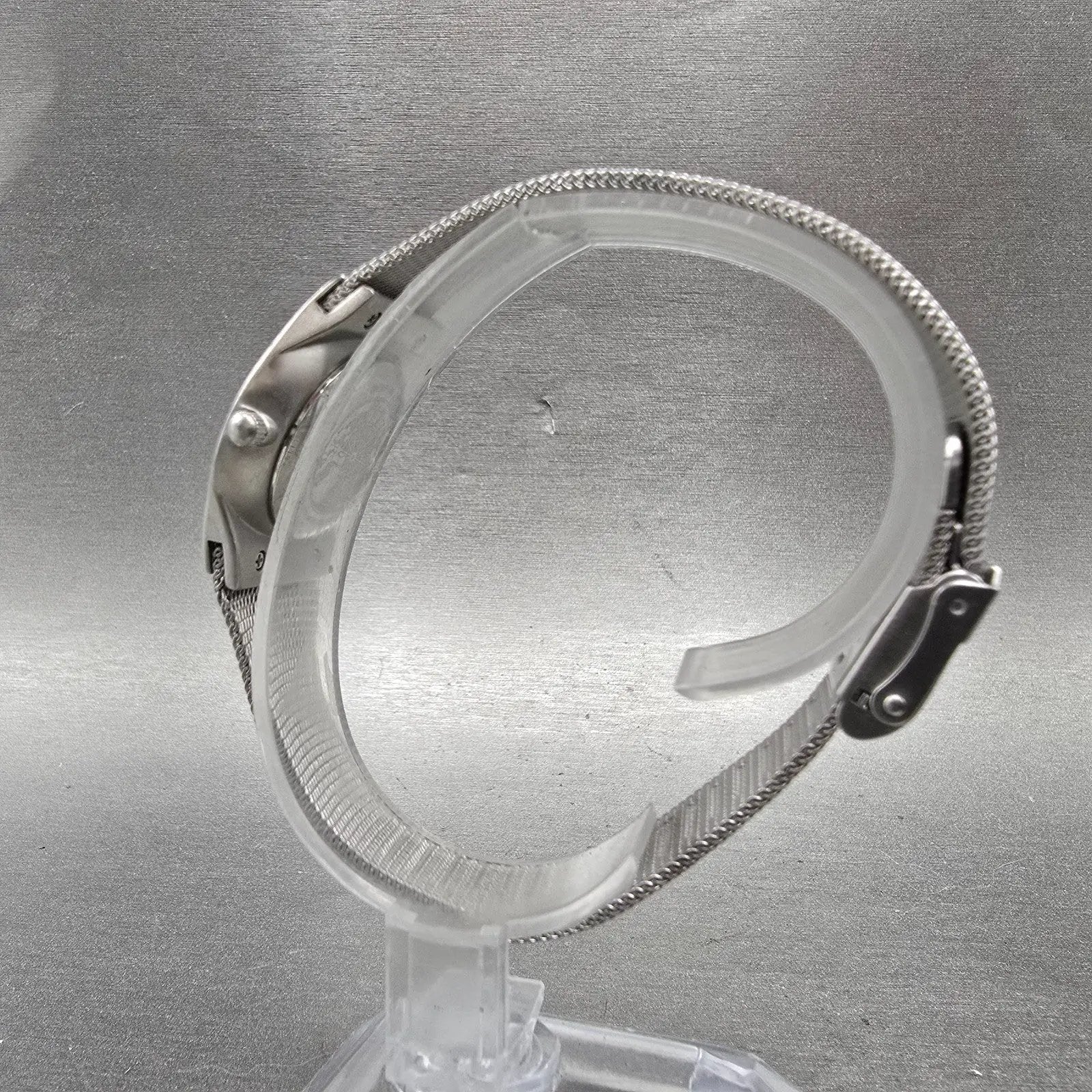 Bering Watch Women 27mm Silver Dial Steel Mesh Band 11927-000 Round New batt6