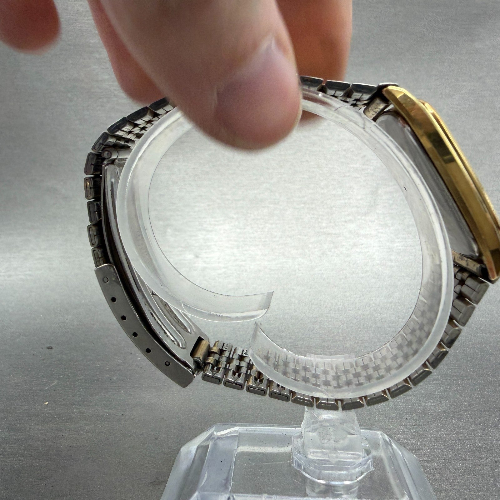 Citizen Exceed Watch Men 29mm Silver Dial Gold Tone Date 4-795423 New Battery8