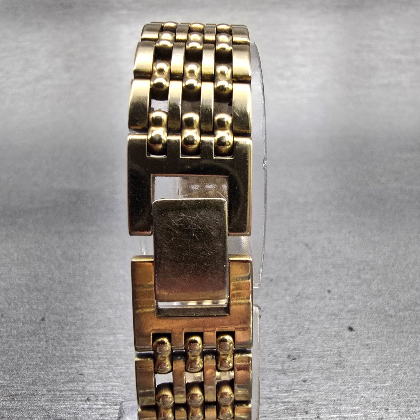 Citizen CQ Watch Women 21mm MOP Dial Two Tone Round 2200-229207 New Battery VTG7