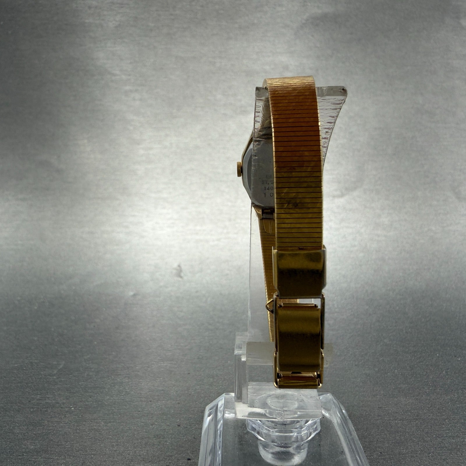 Seiko Watch Women 18mm Champagne Dial Gold Tone 1400-8019 New Battery Vintage7