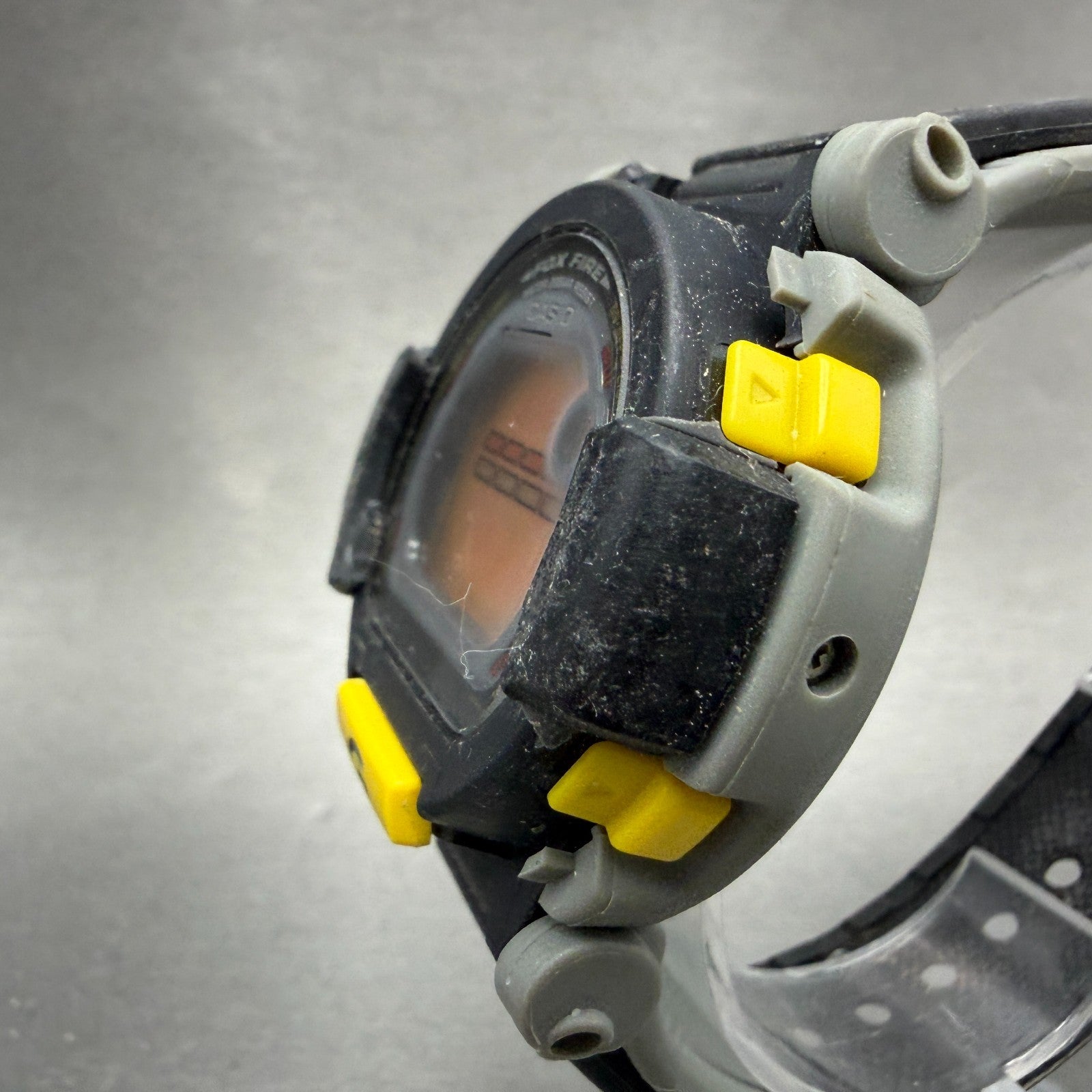 Casio G-Shock DW-002 Watch Men 48mm Digital Black Yellow Round Fox Fire New Batt2