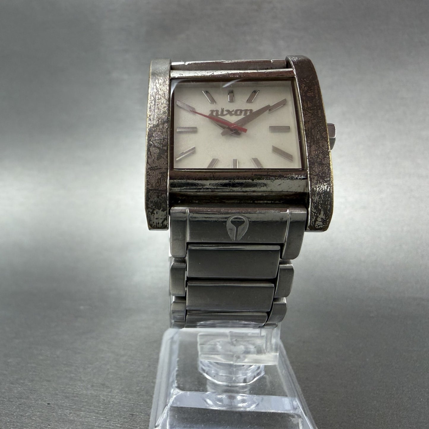 Nixon In charage Watch Women White 30mm Dial Silver Tone Rectangle New Battery5